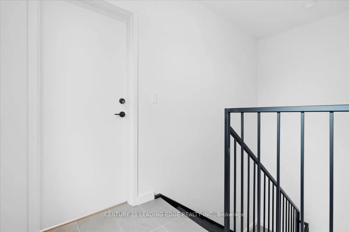 10 Summit Avenue, #4