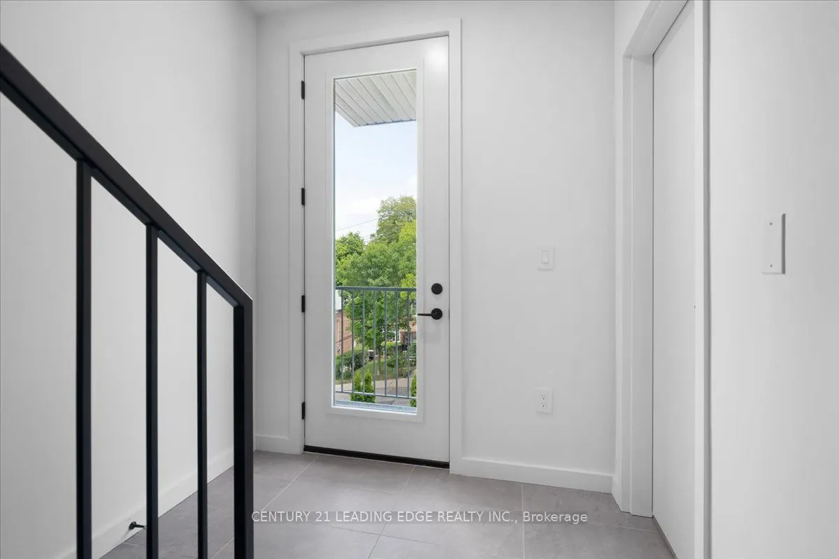 10 Summit Avenue, #4