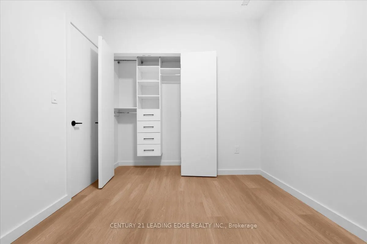 10 Summit Avenue, #4