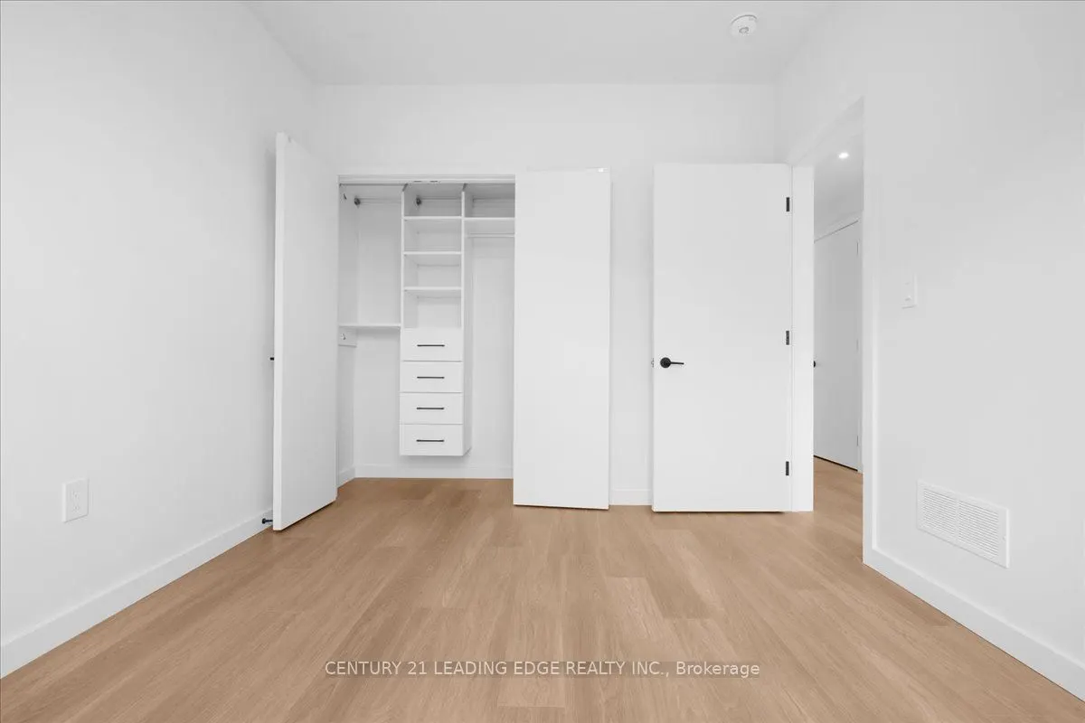 10 Summit Avenue, #4