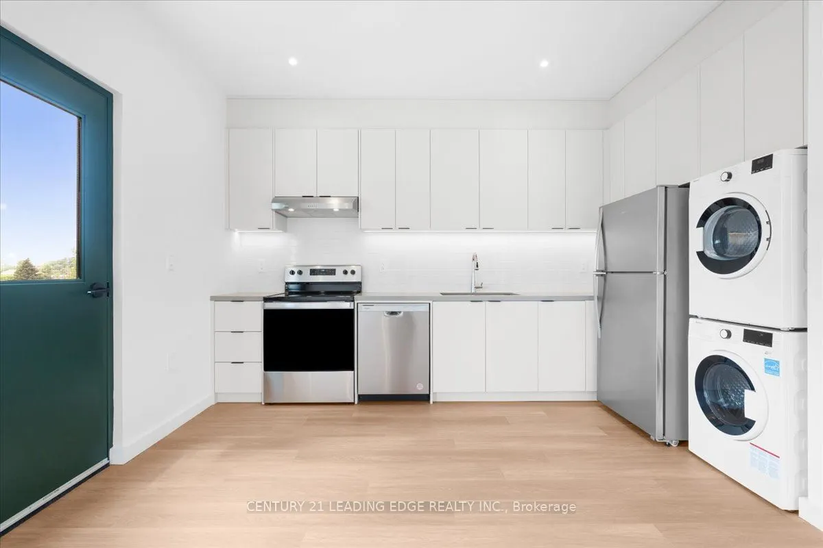 10 Summit Avenue, #4