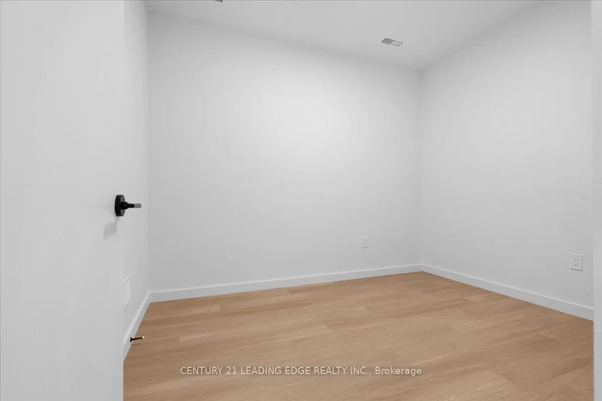 10 Summit Avenue, #4