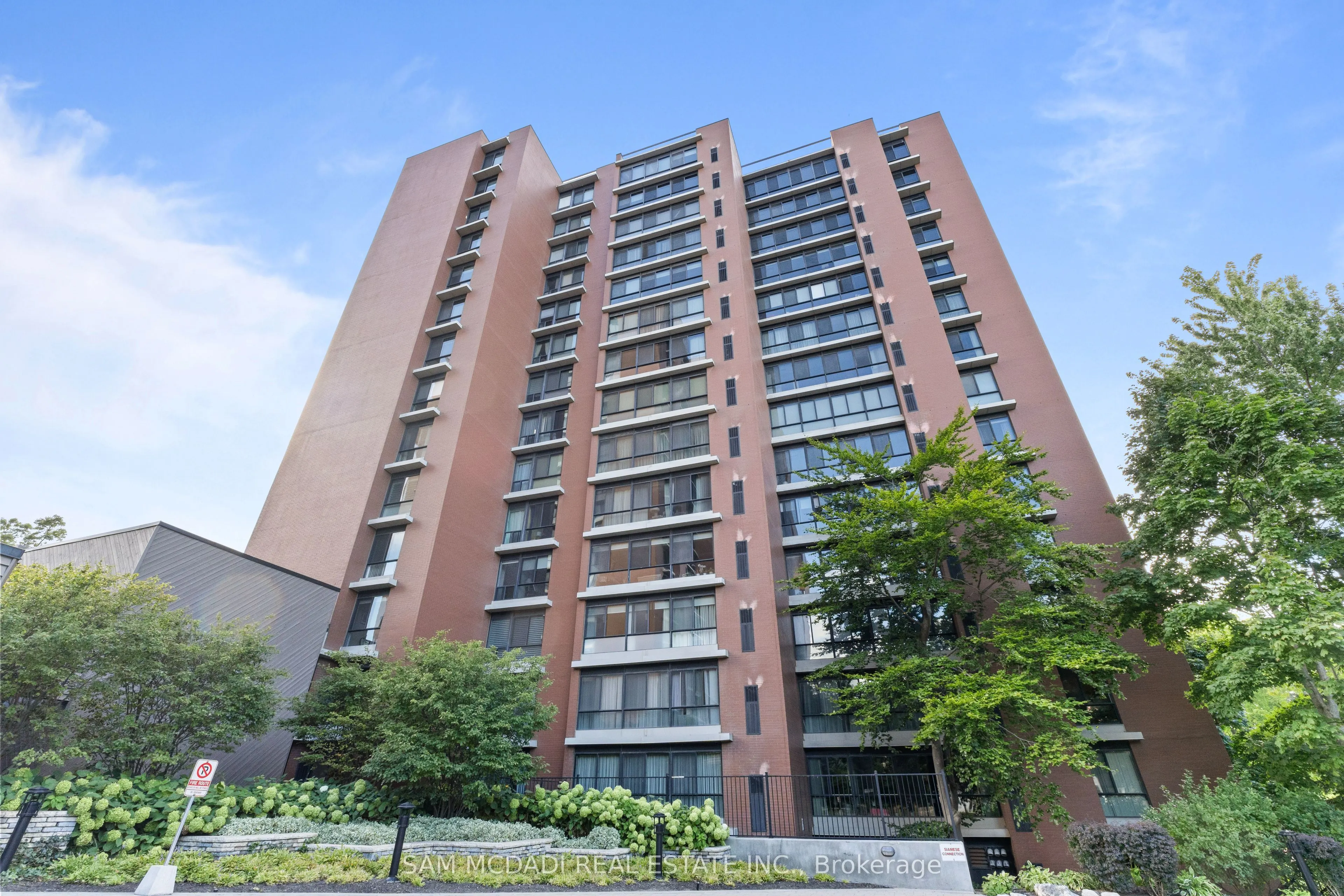 1400 Dixie Road, #401