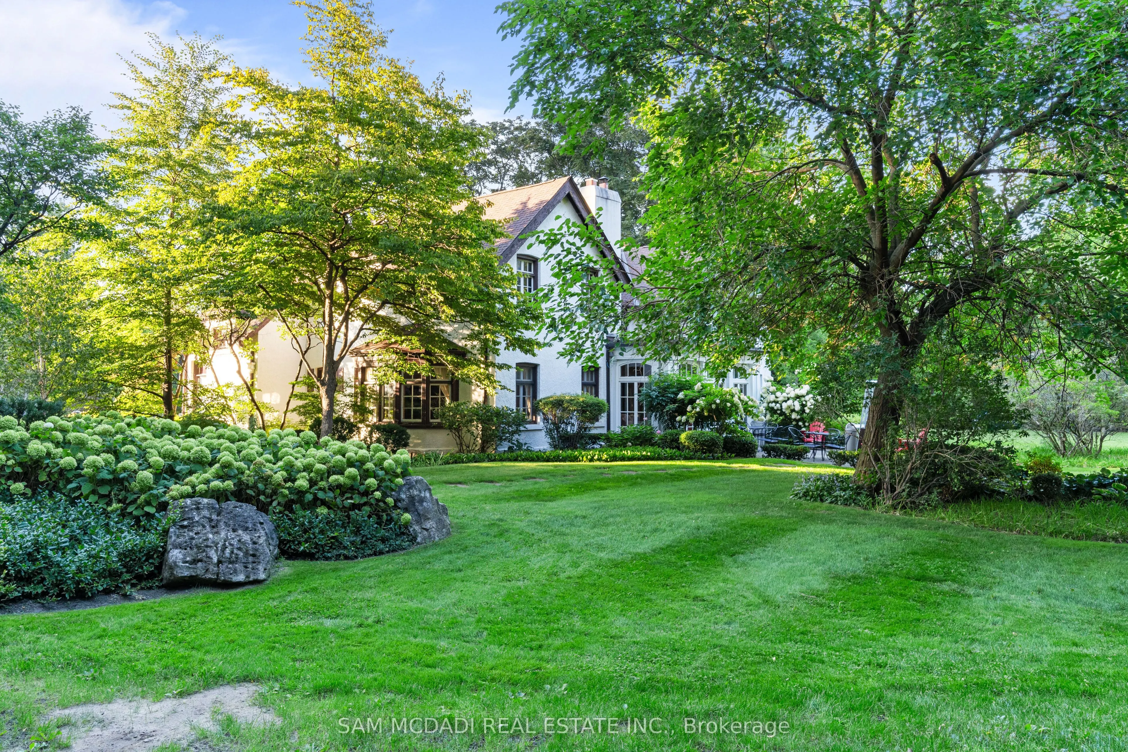 1400 Dixie Road, #401