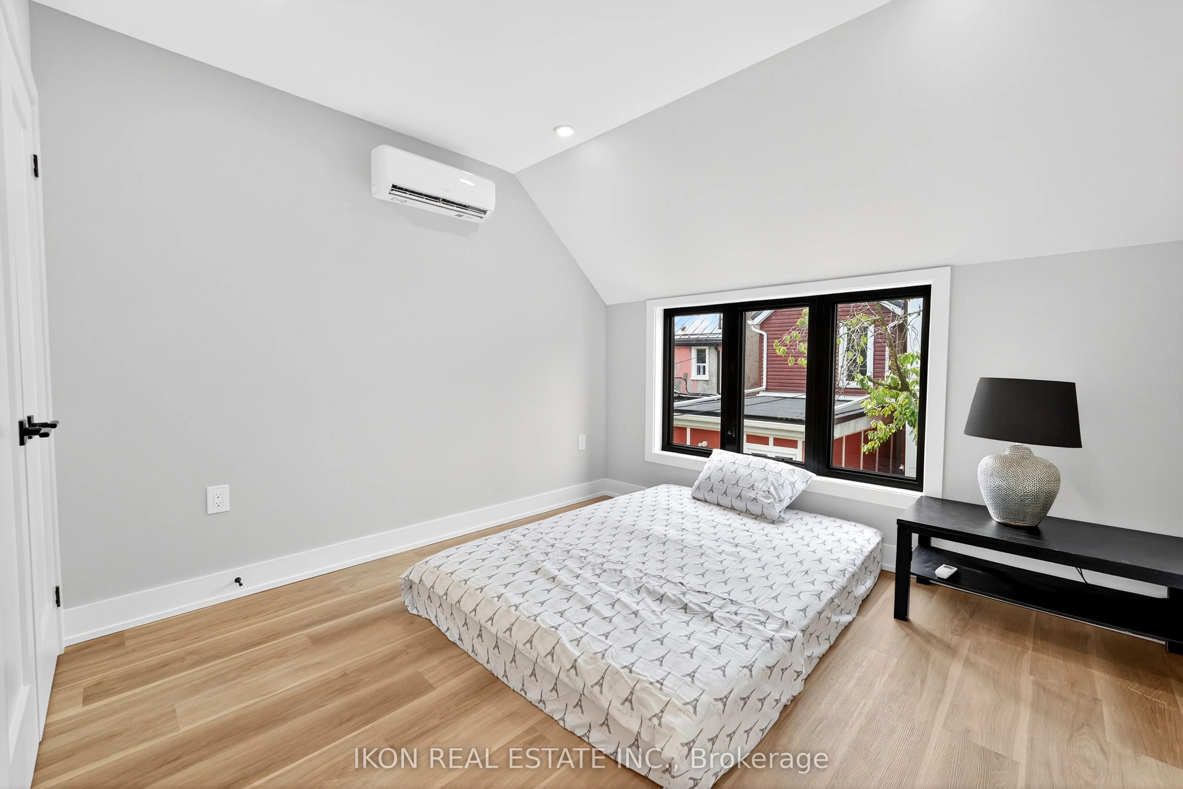 477 Lane South Dupont East Dalaware Lane