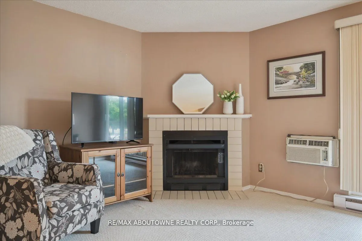 1450 Glen Abbey Gate, #921