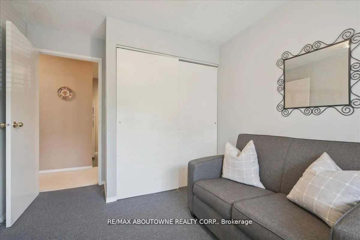 1450 Glen Abbey Gate, #921