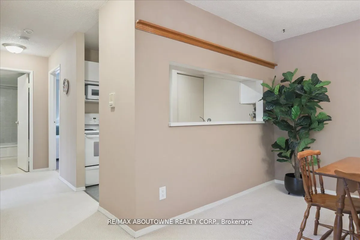 1450 Glen Abbey Gate, #921