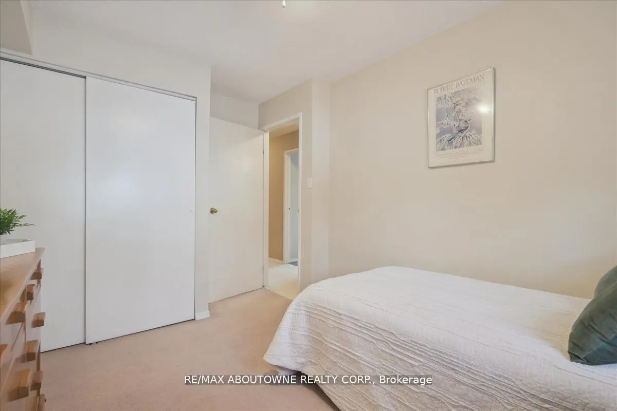 1450 Glen Abbey Gate, #921