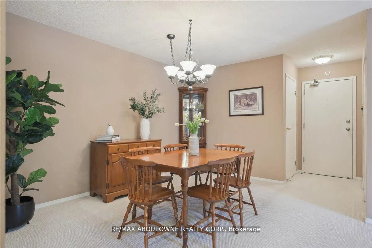 1450 Glen Abbey Gate, #921