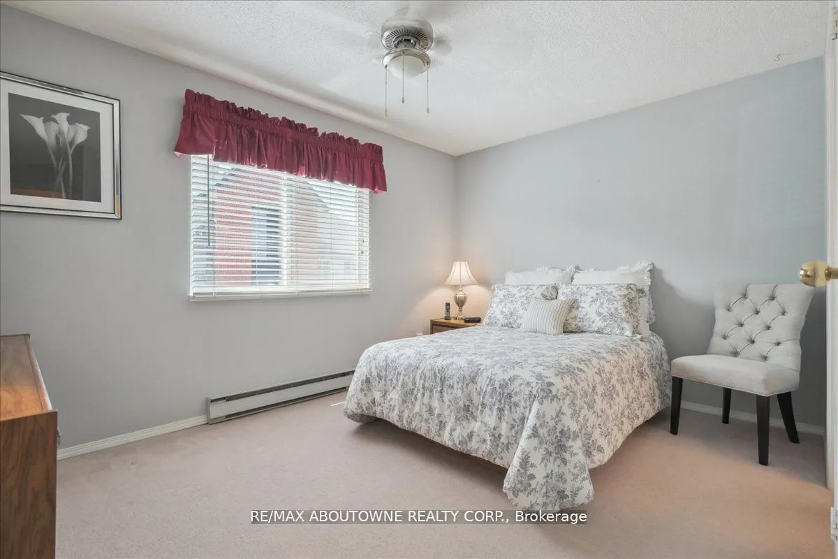 1450 Glen Abbey Gate, #921