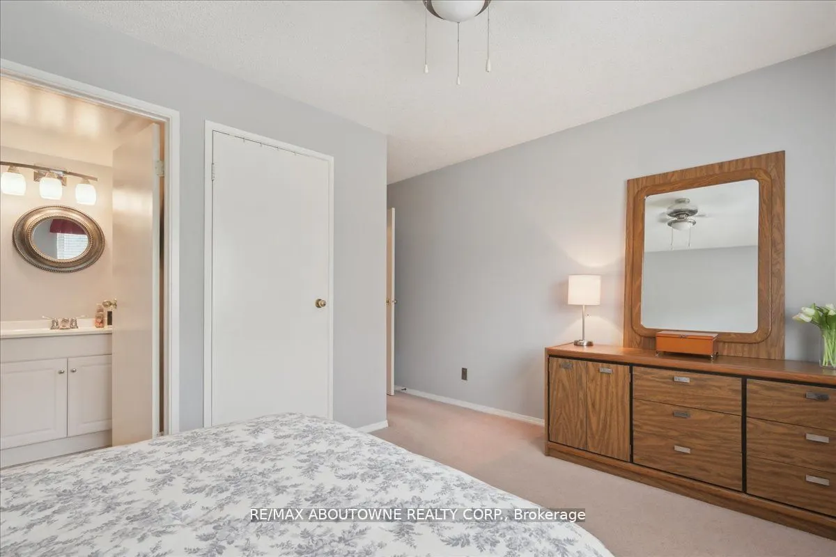 1450 Glen Abbey Gate, #921