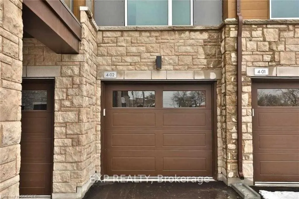 2393 Bronte Road, #201