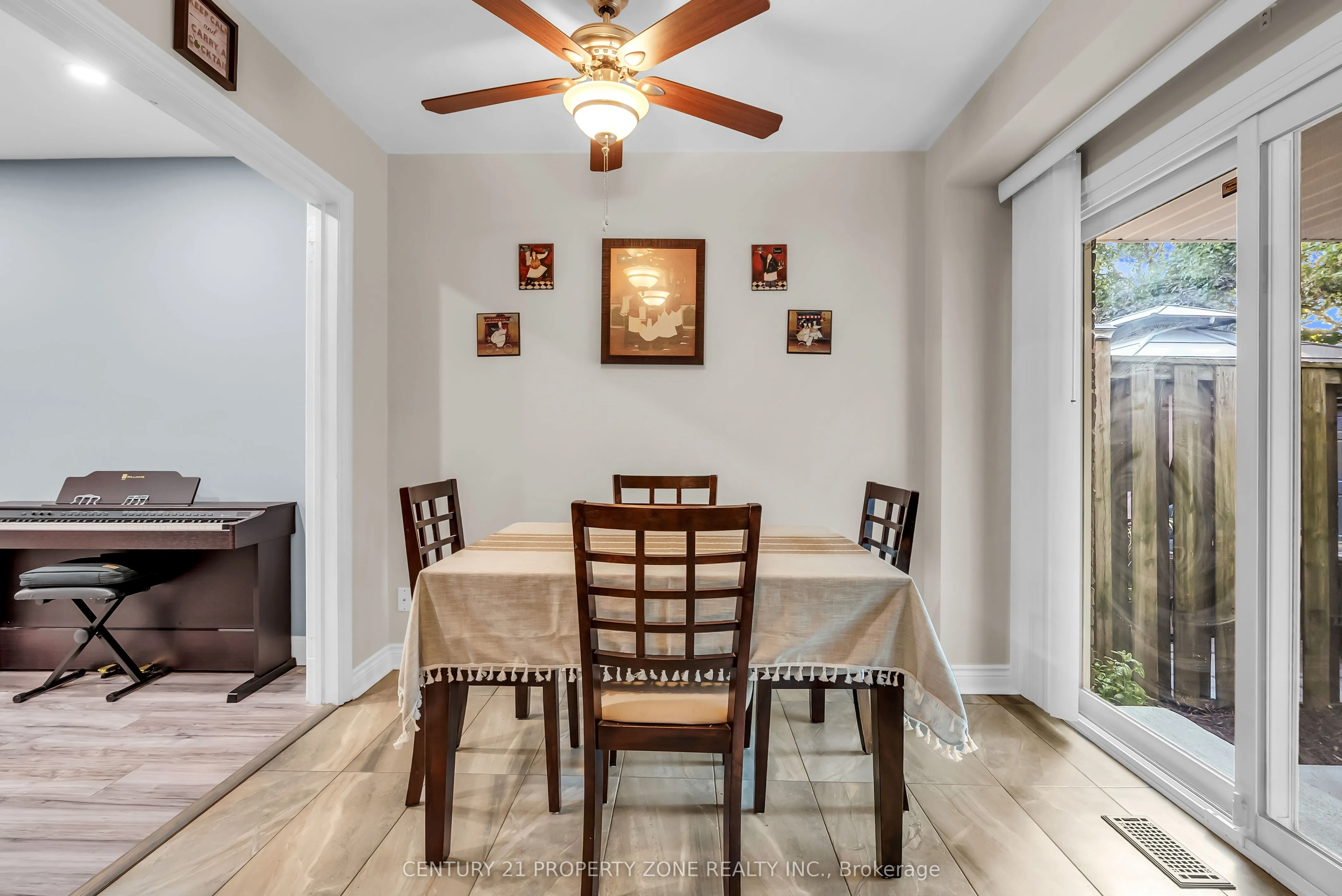 4265 Lingfield Crescent
