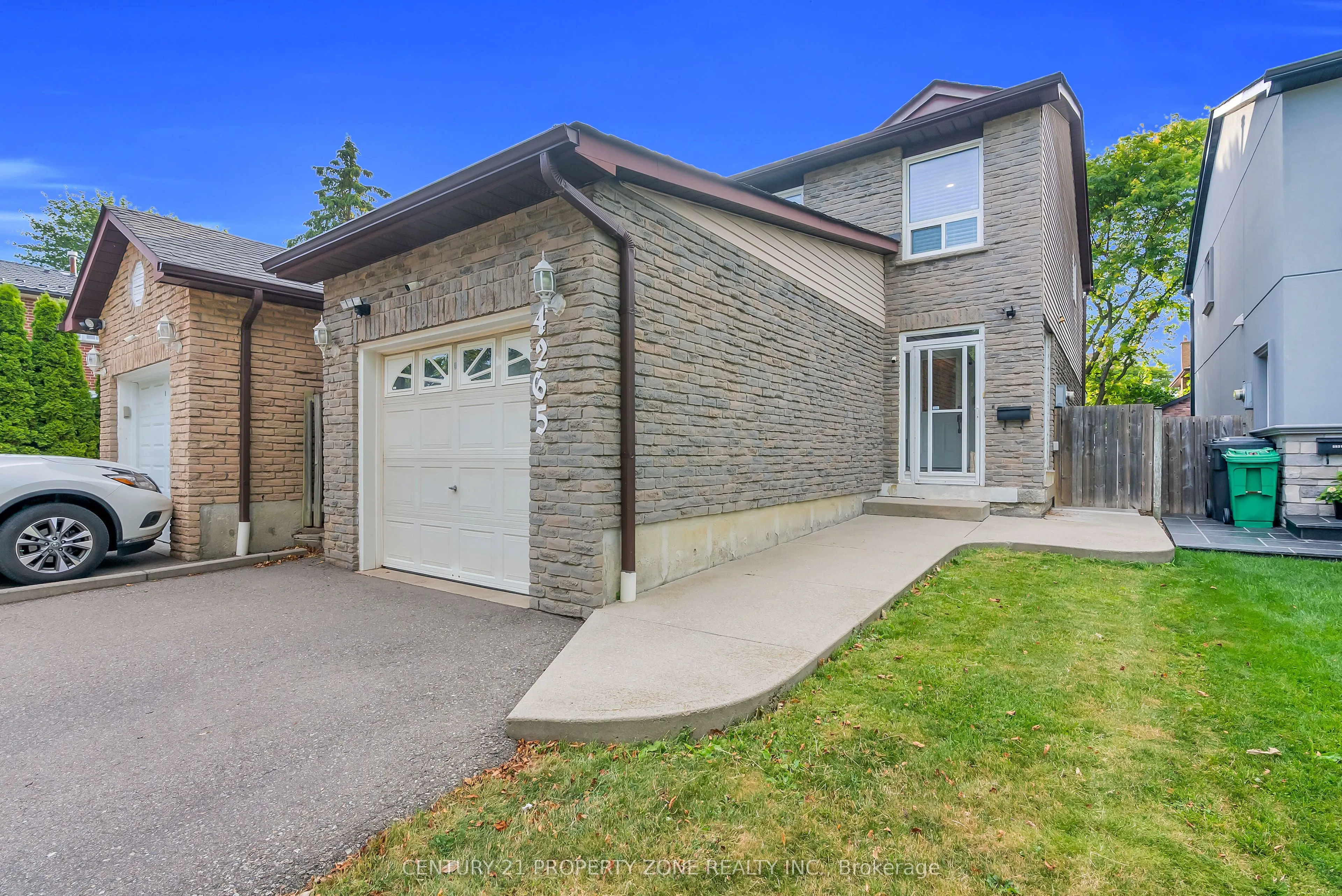 4265 Lingfield Crescent