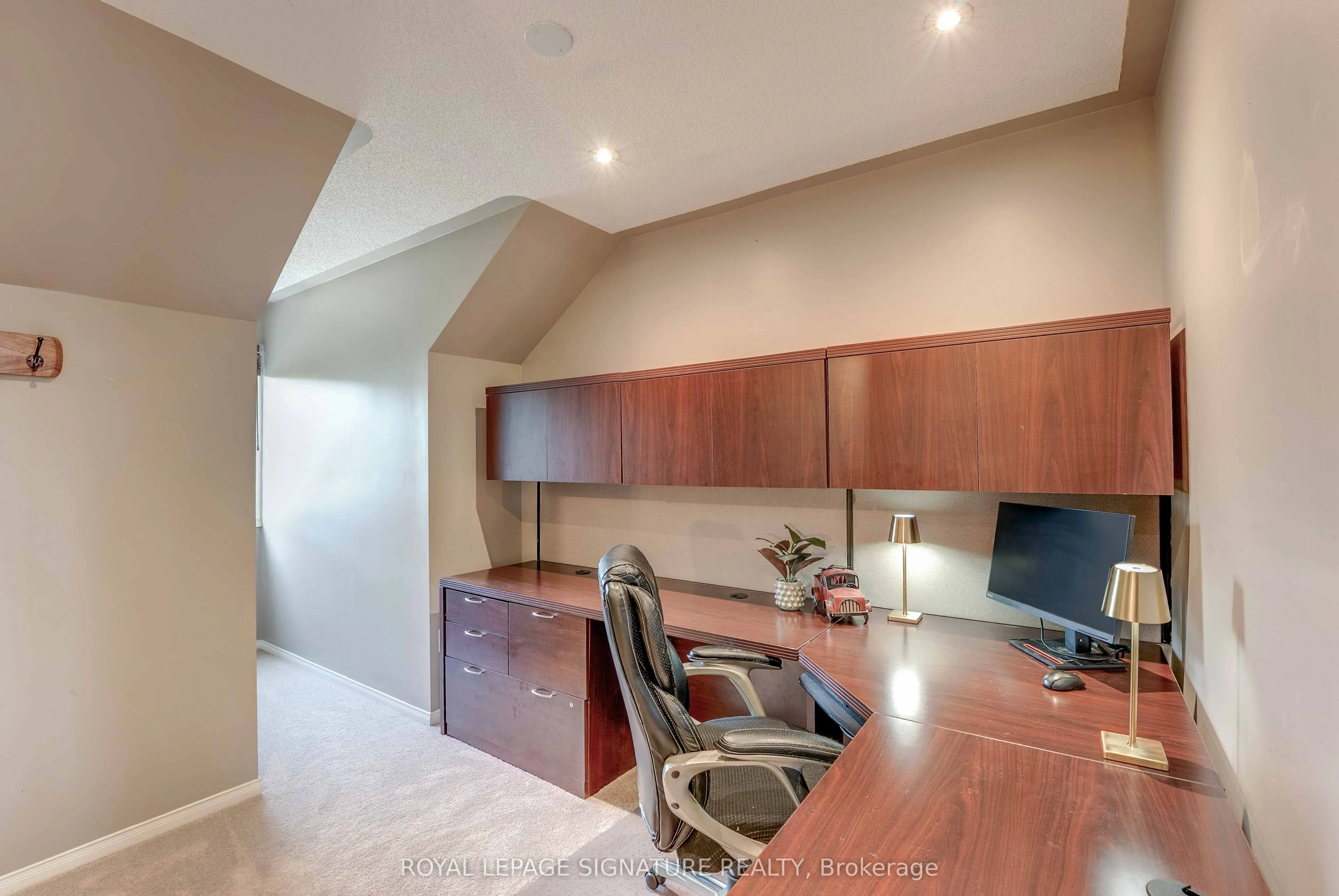 216 Gatwick Drive