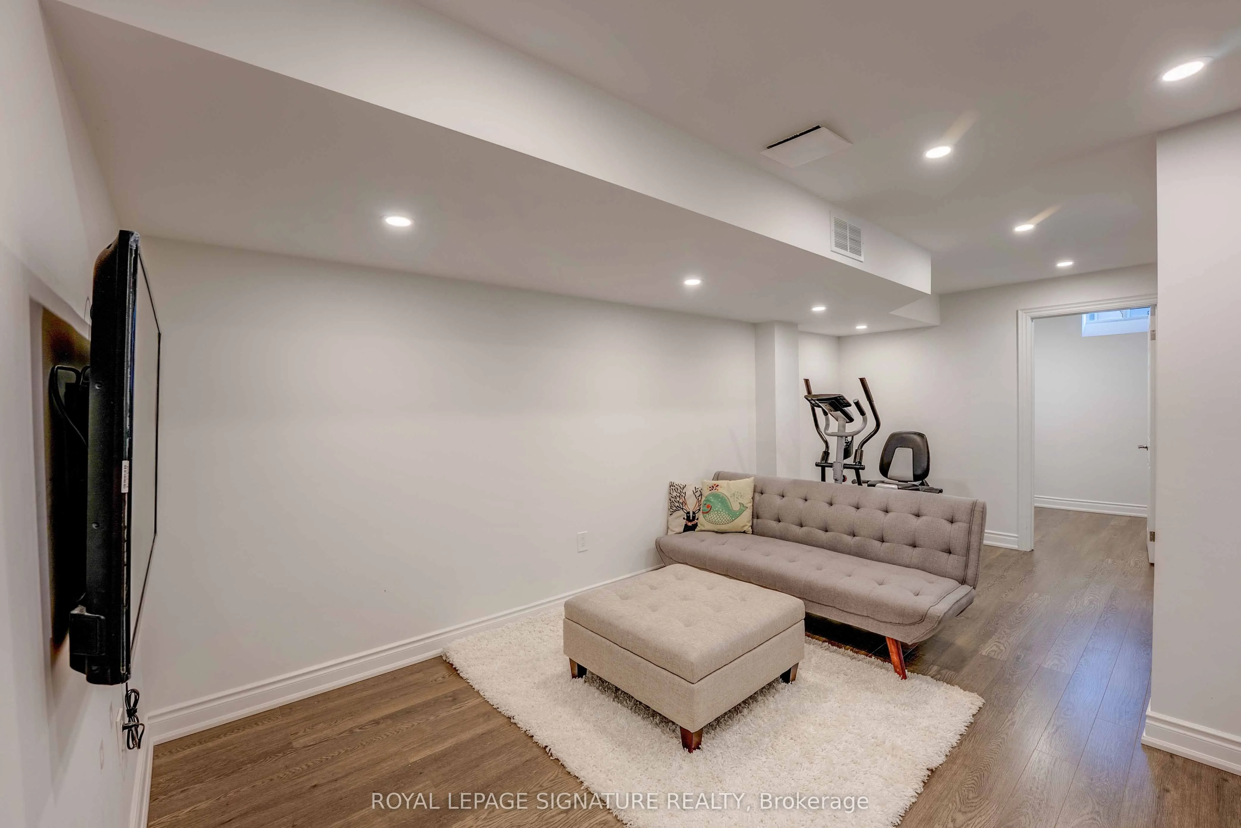 216 Gatwick Drive