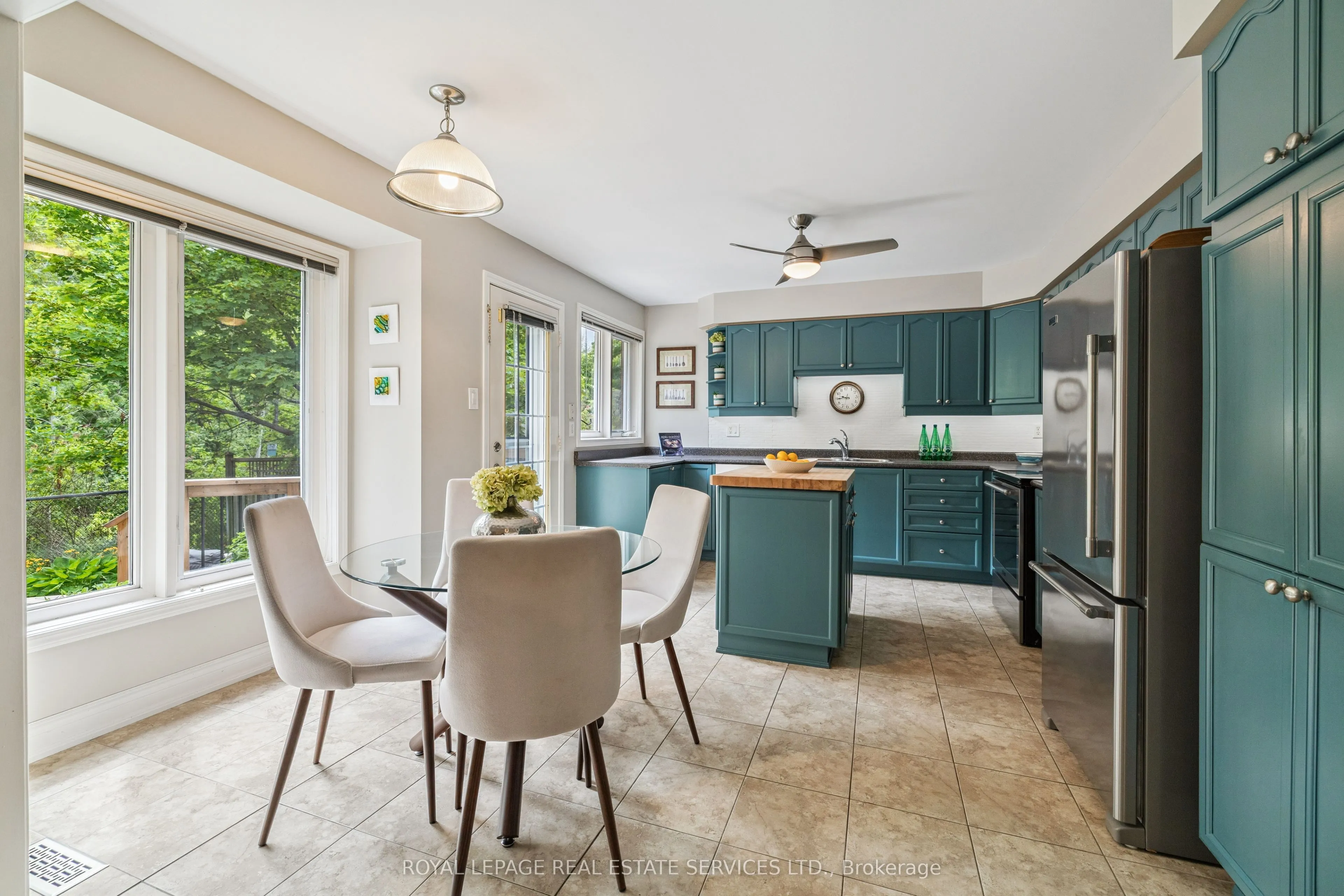 5186 Ravine Crescent