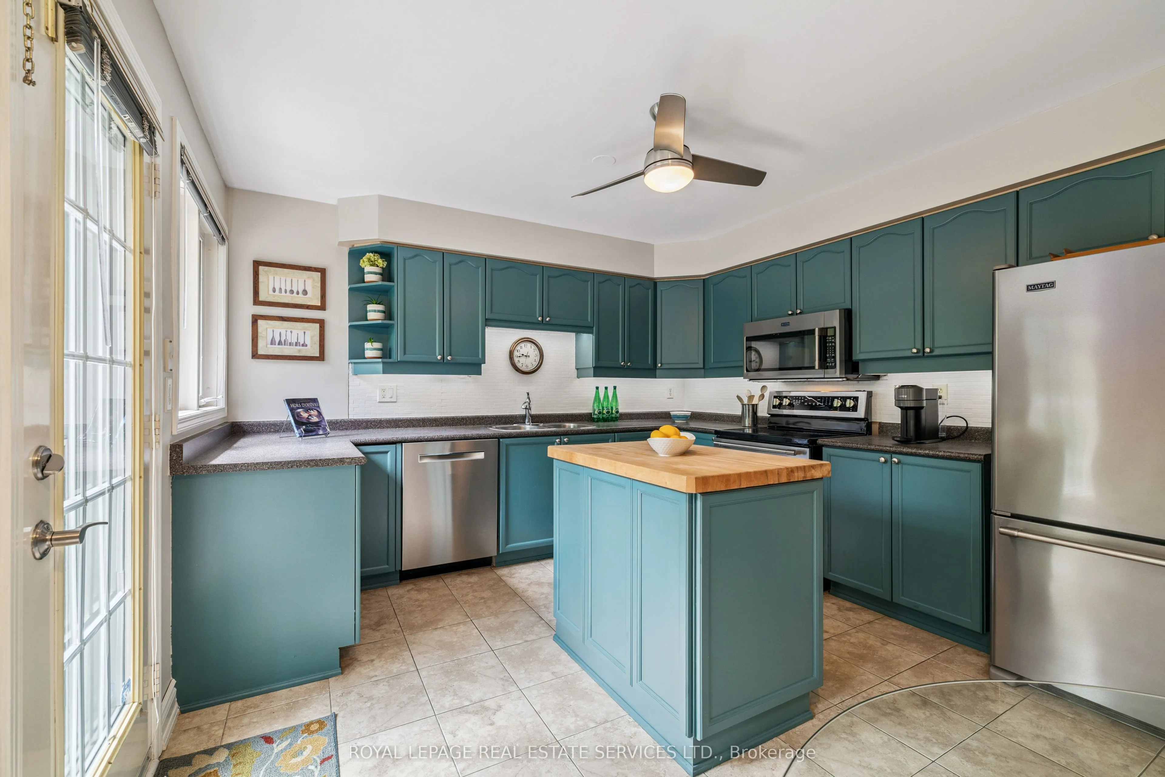 5186 Ravine Crescent