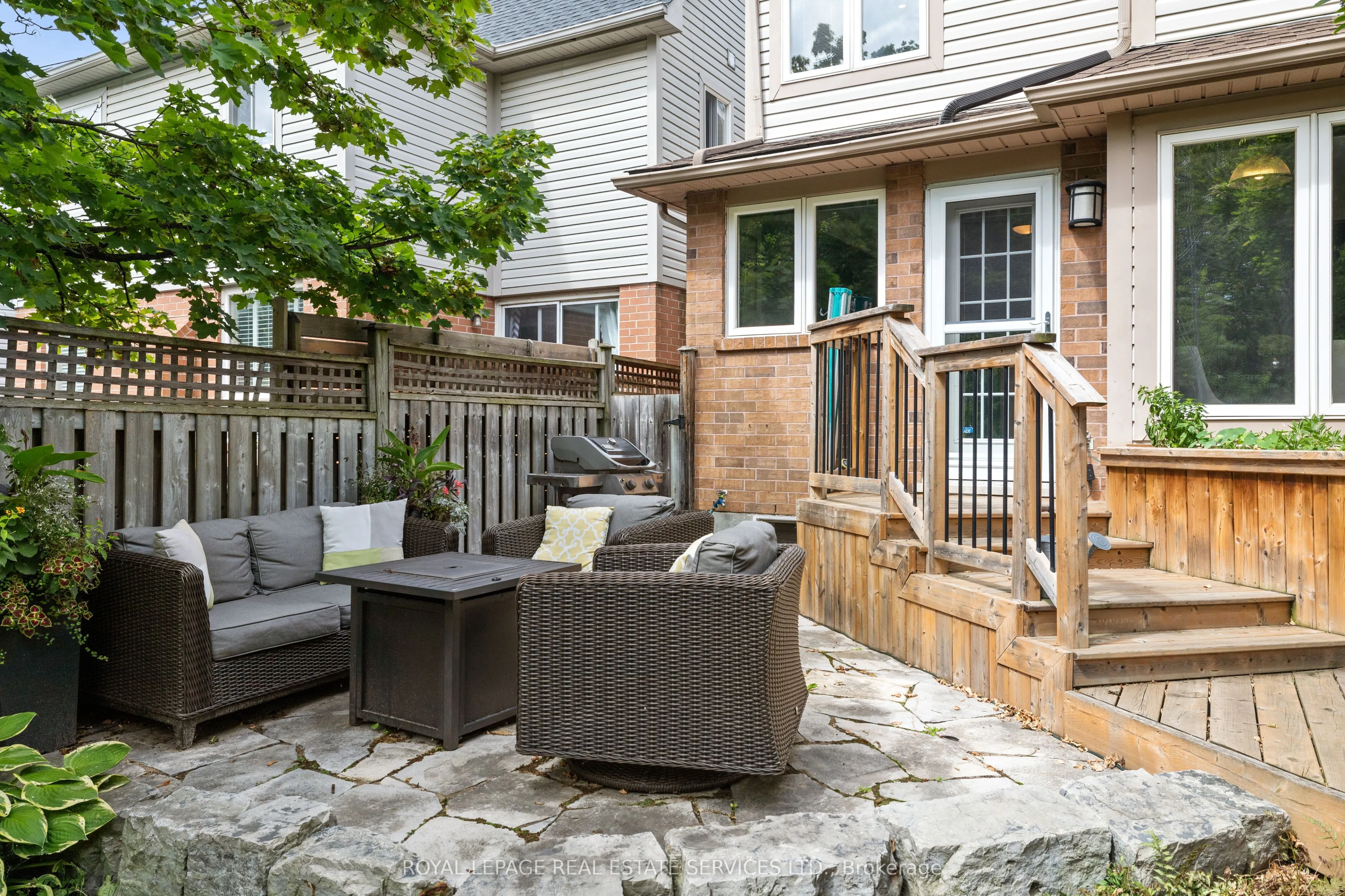 5186 Ravine Crescent