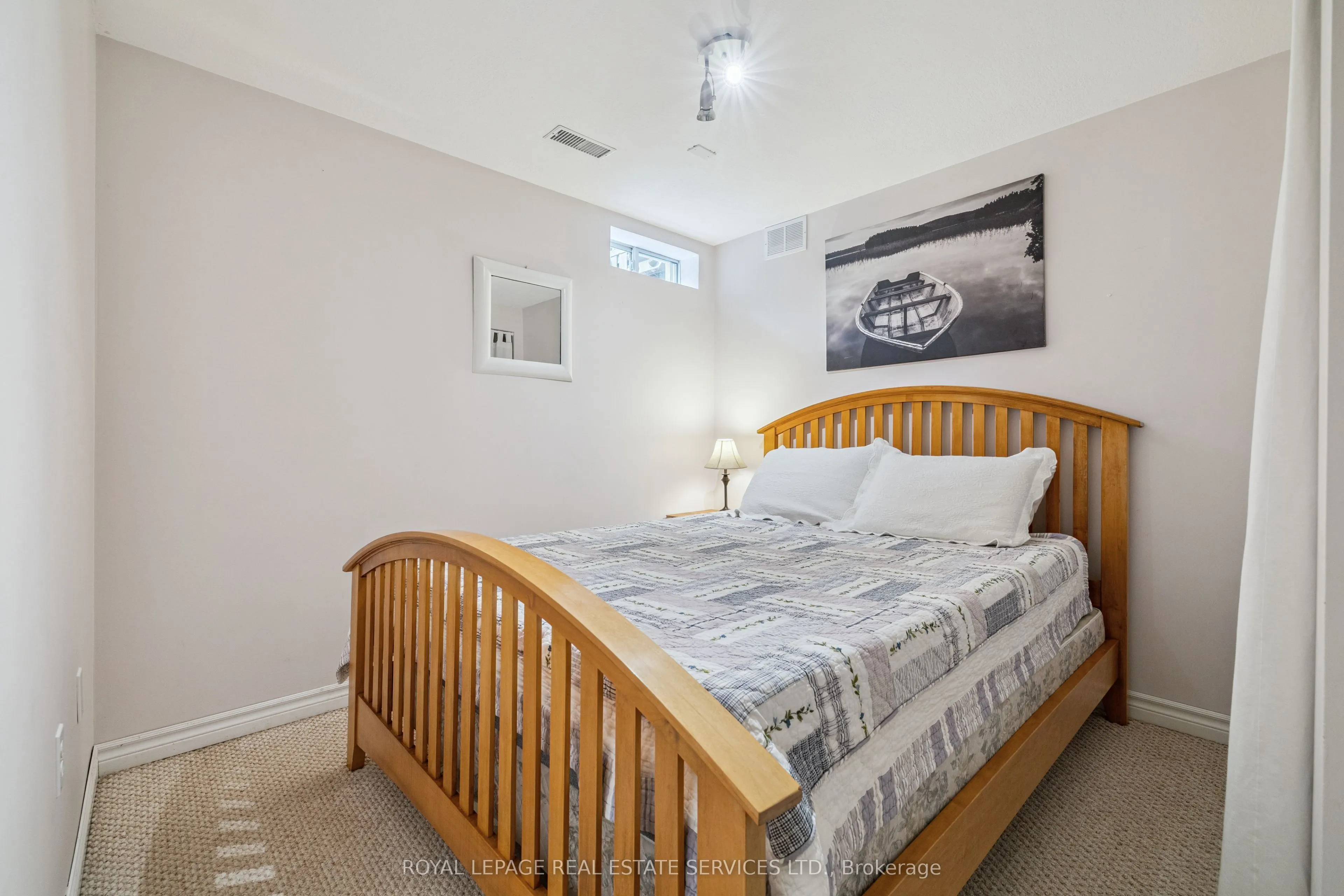 5186 Ravine Crescent
