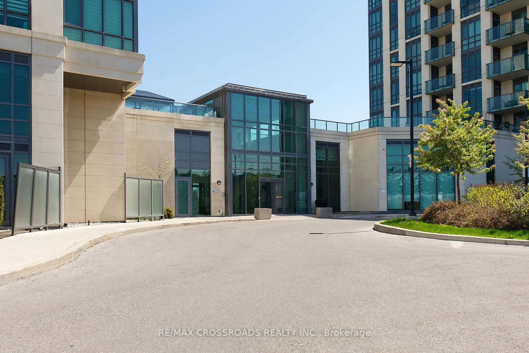 65 Yorkland Boulevard, #206