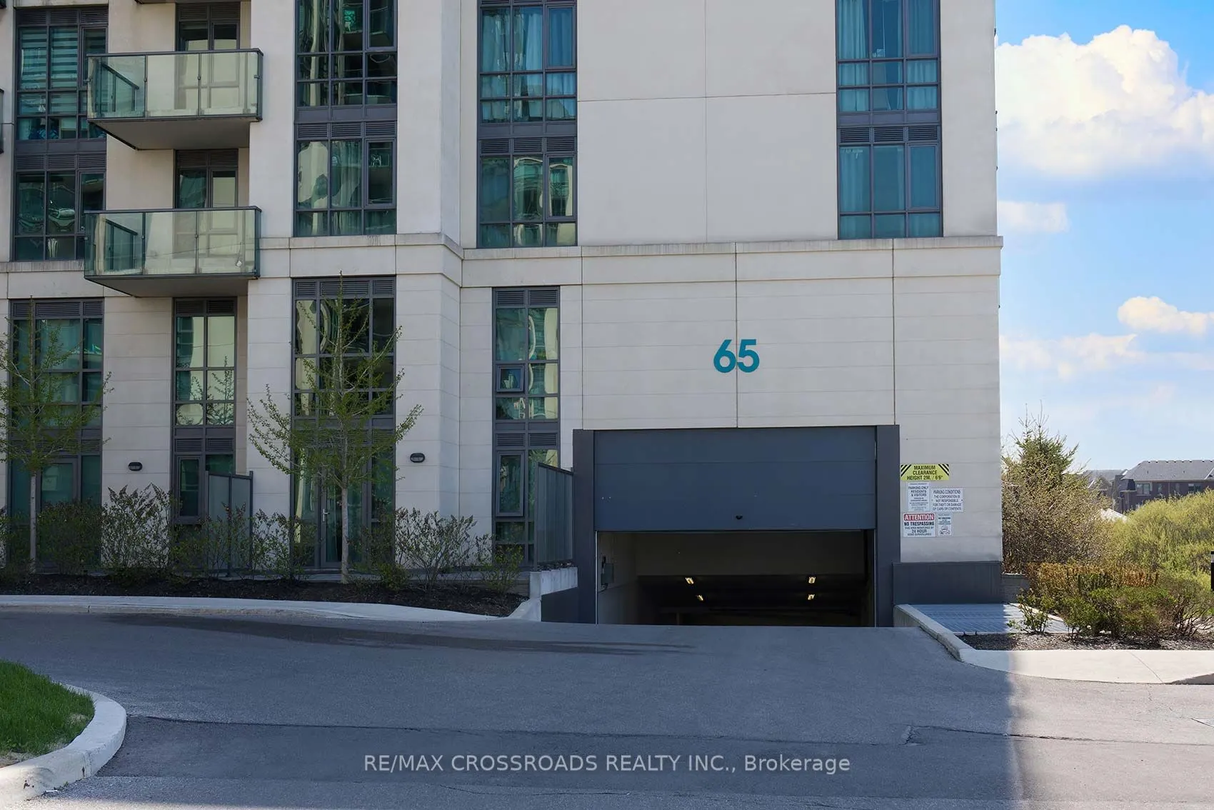 65 Yorkland Boulevard, #206