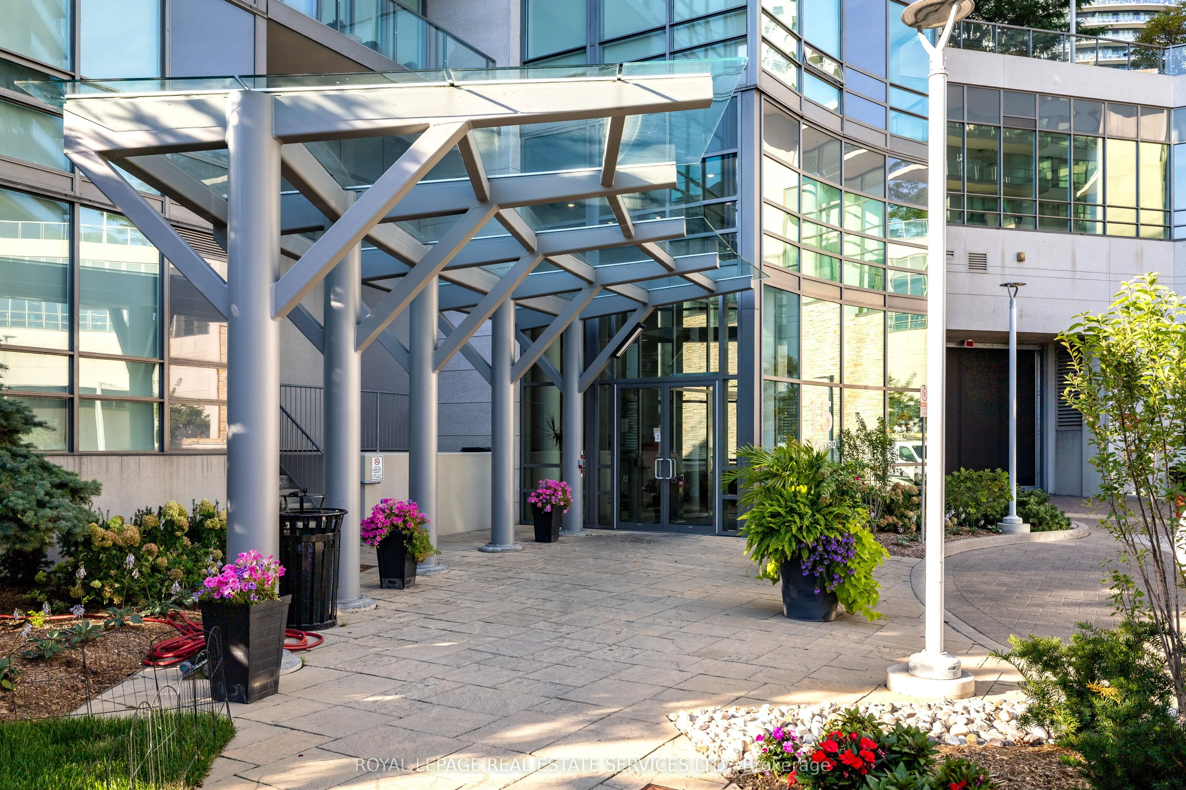 15 Legion Road, #1105