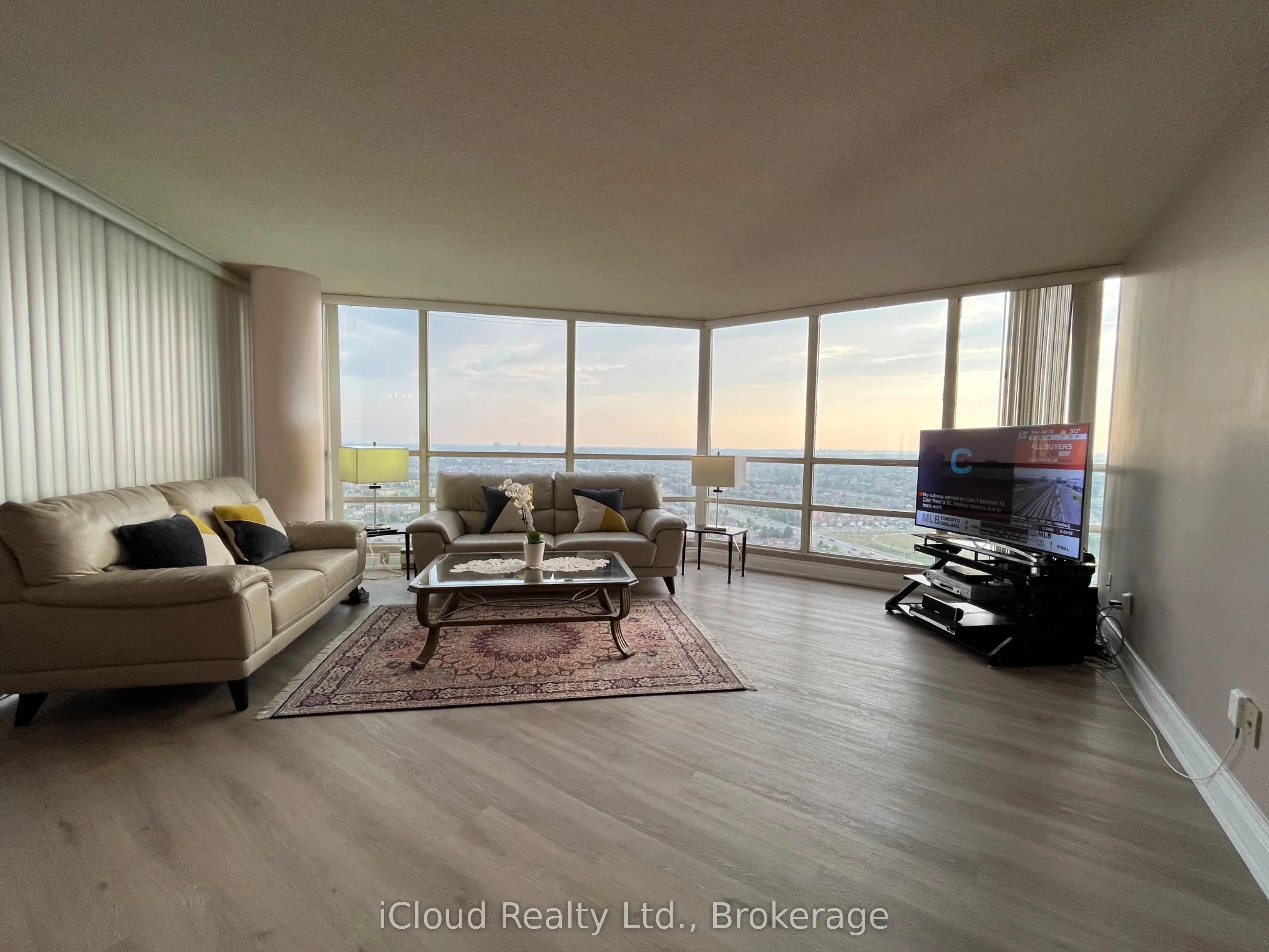 45 Kingsbridge Garden Circle, #2805