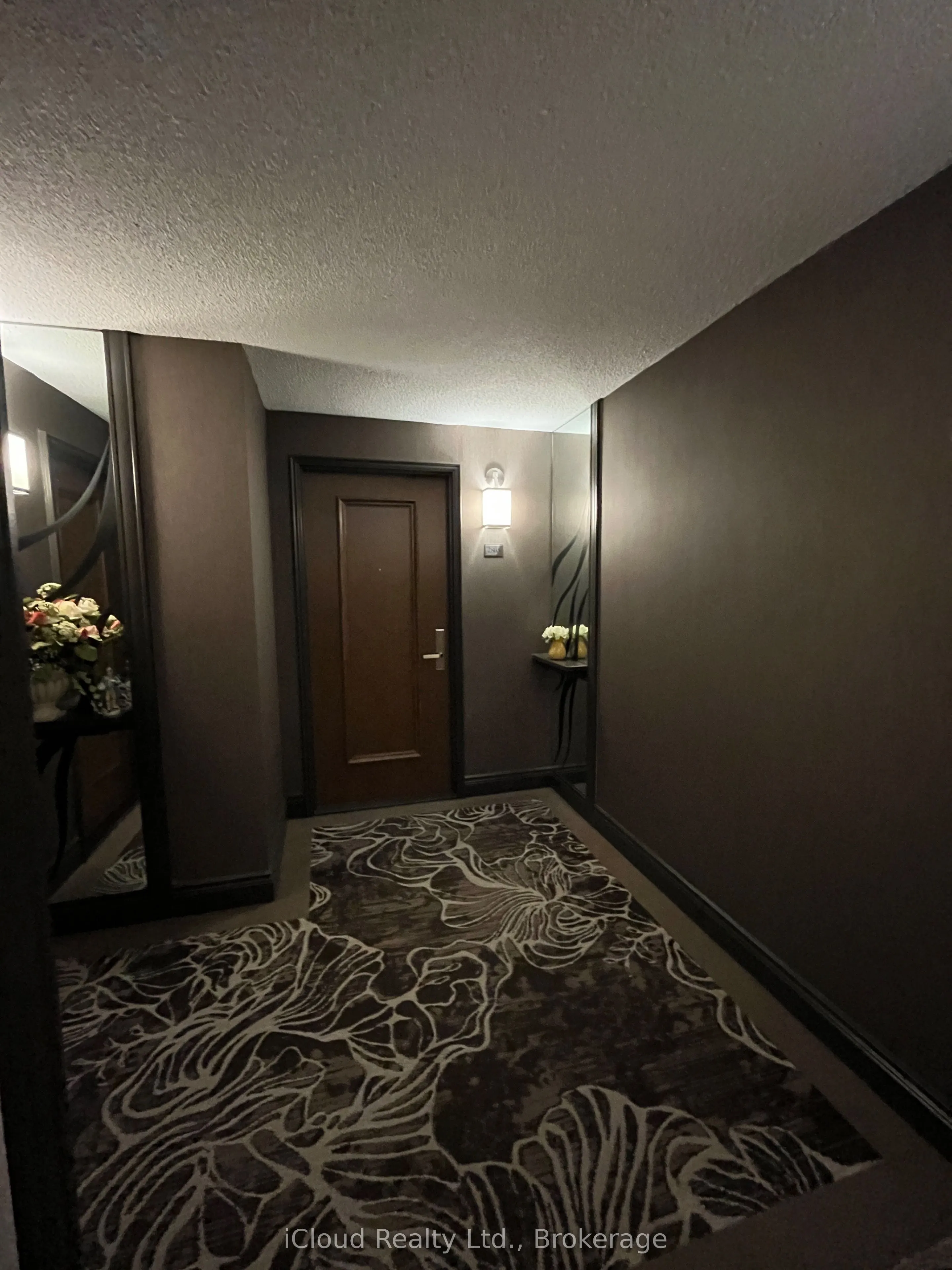 45 Kingsbridge Garden Circle, #2805