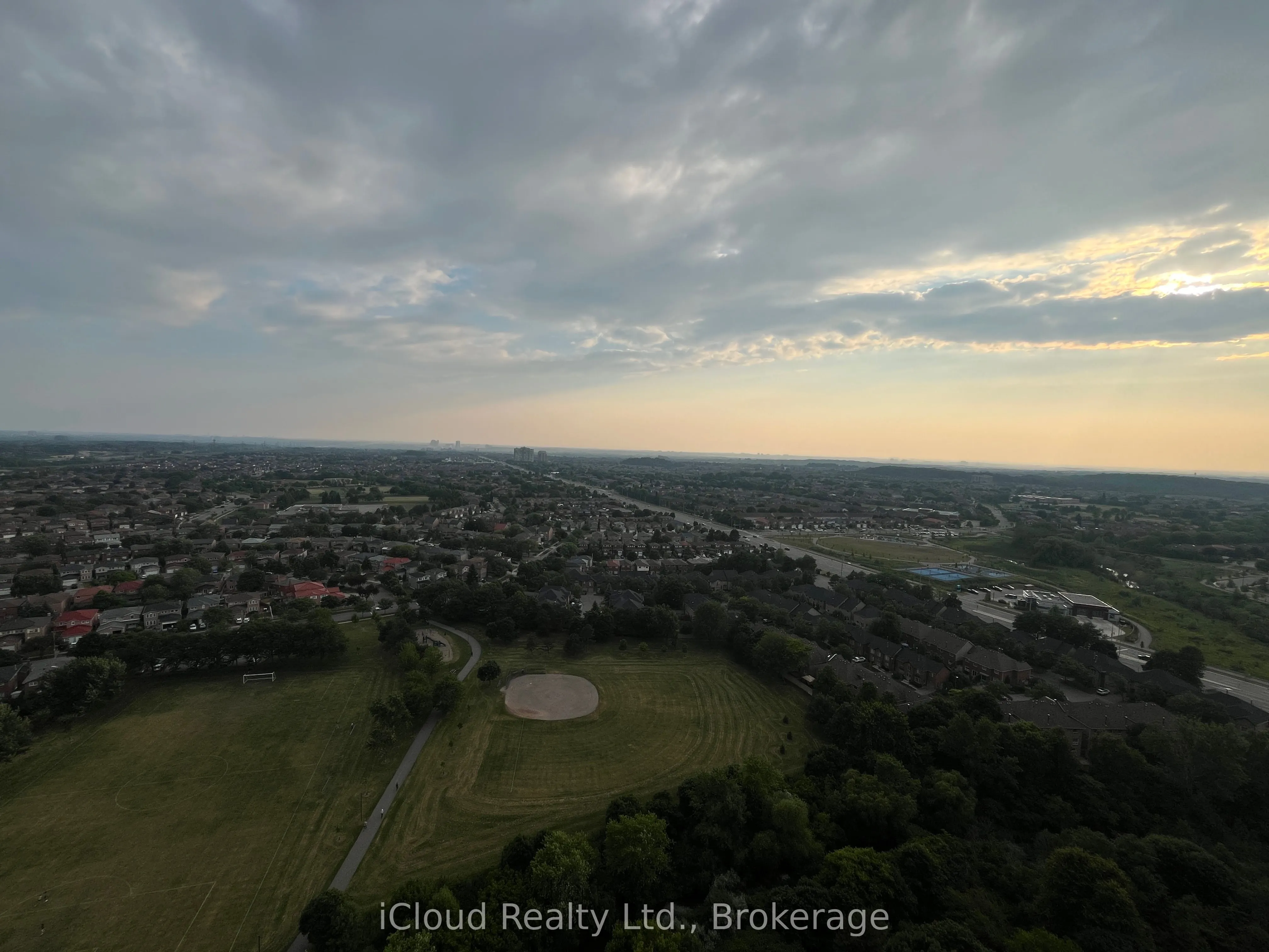 45 Kingsbridge Garden Circle, #2805