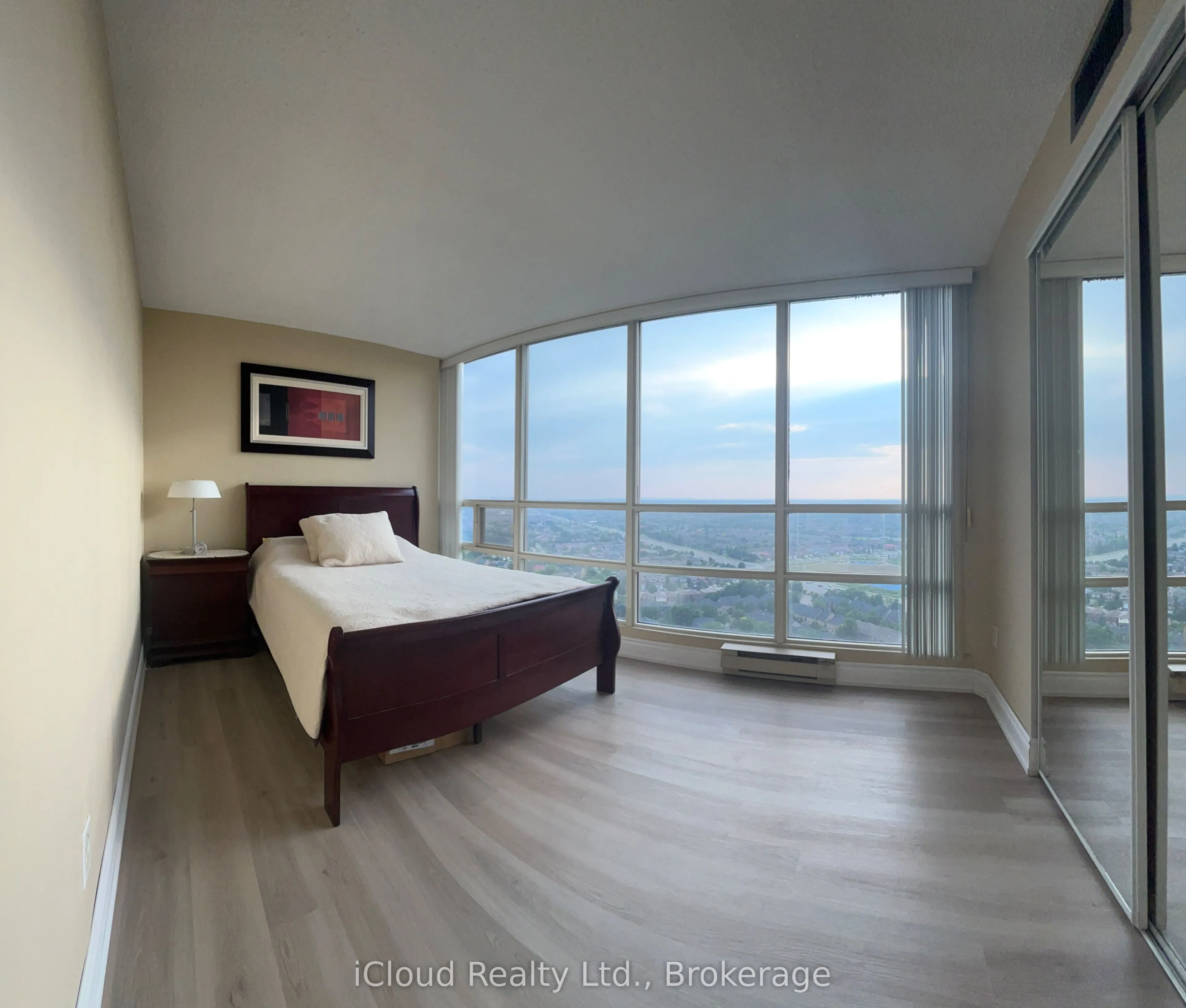 45 Kingsbridge Garden Circle, #2805