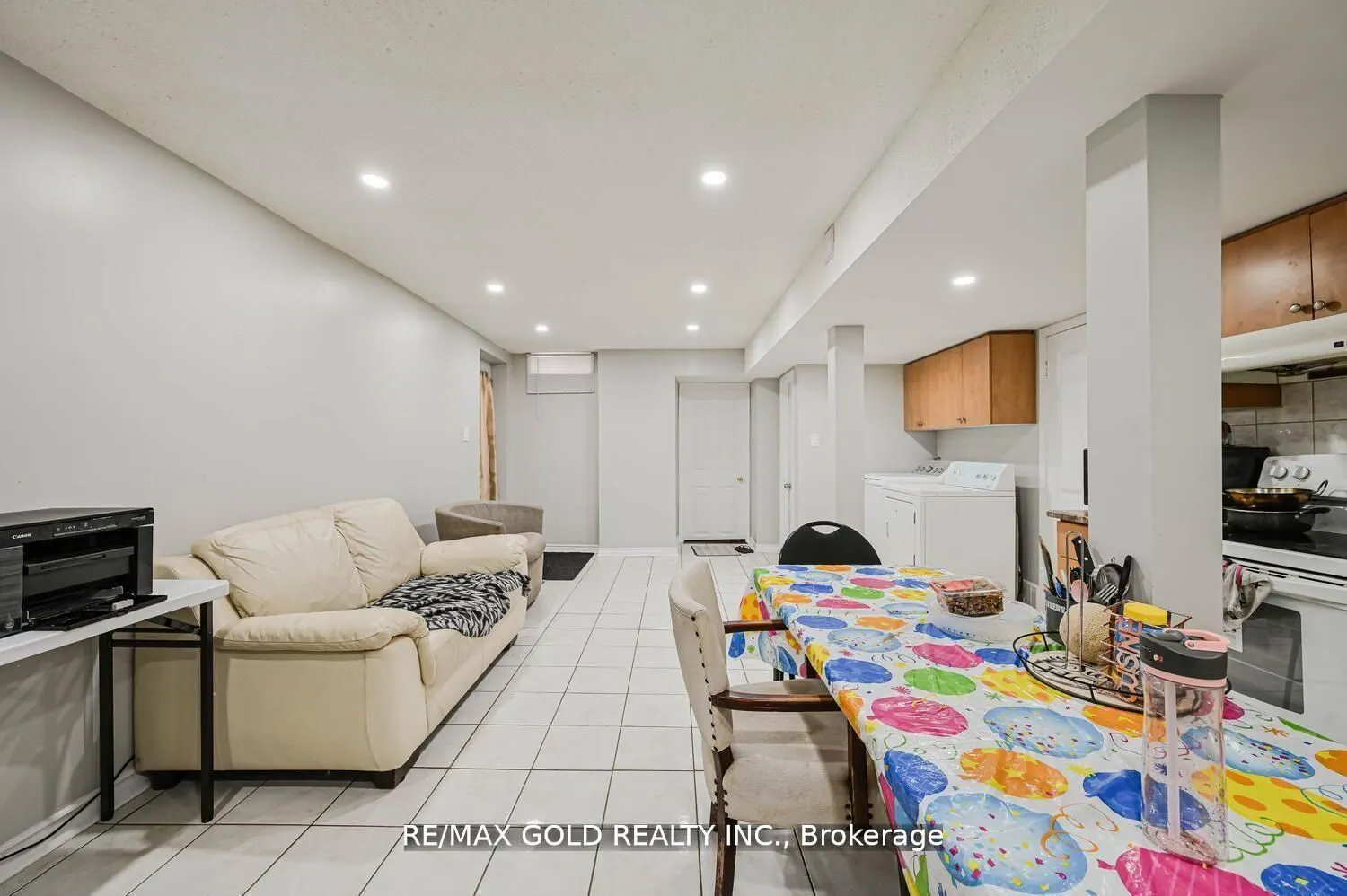 44 Ribbon Drive