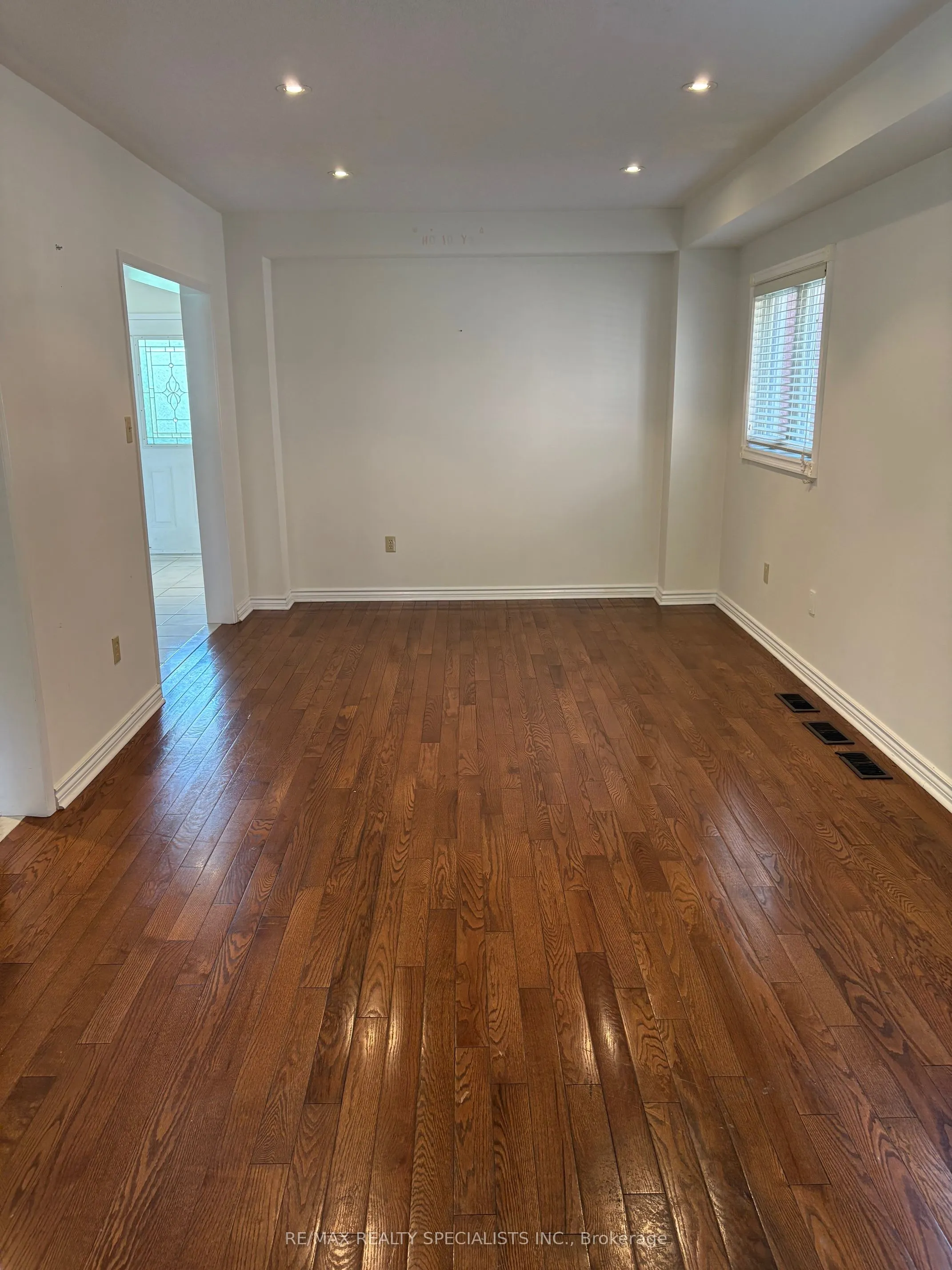 1015 Fernandez Drive, #Upper