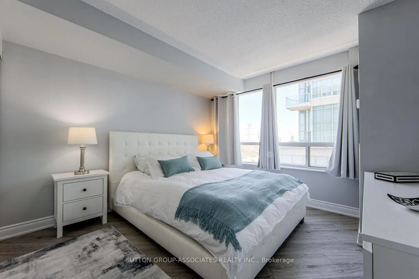 200 Manitoba Street, #536