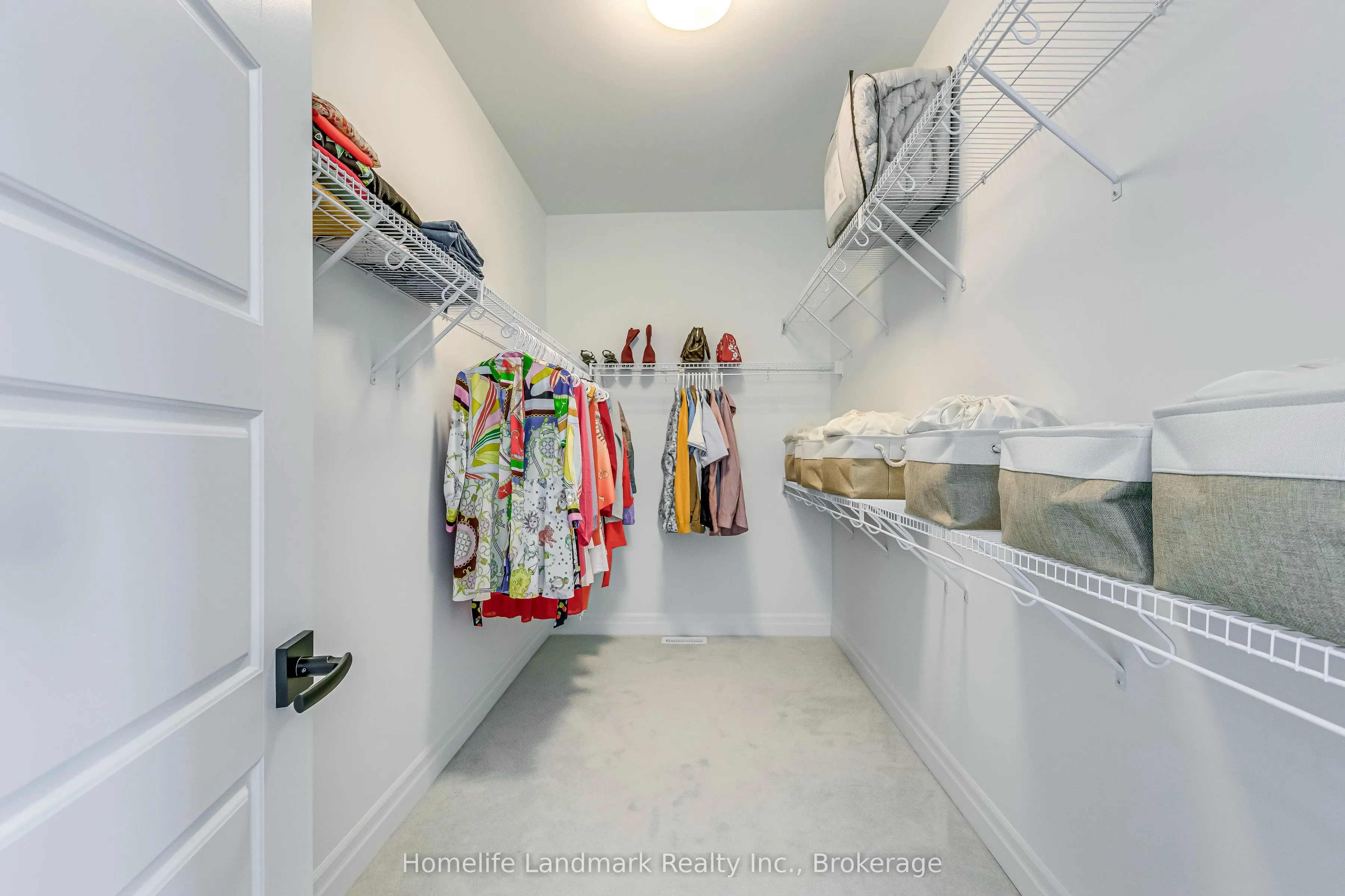 1472 Varelas Passage