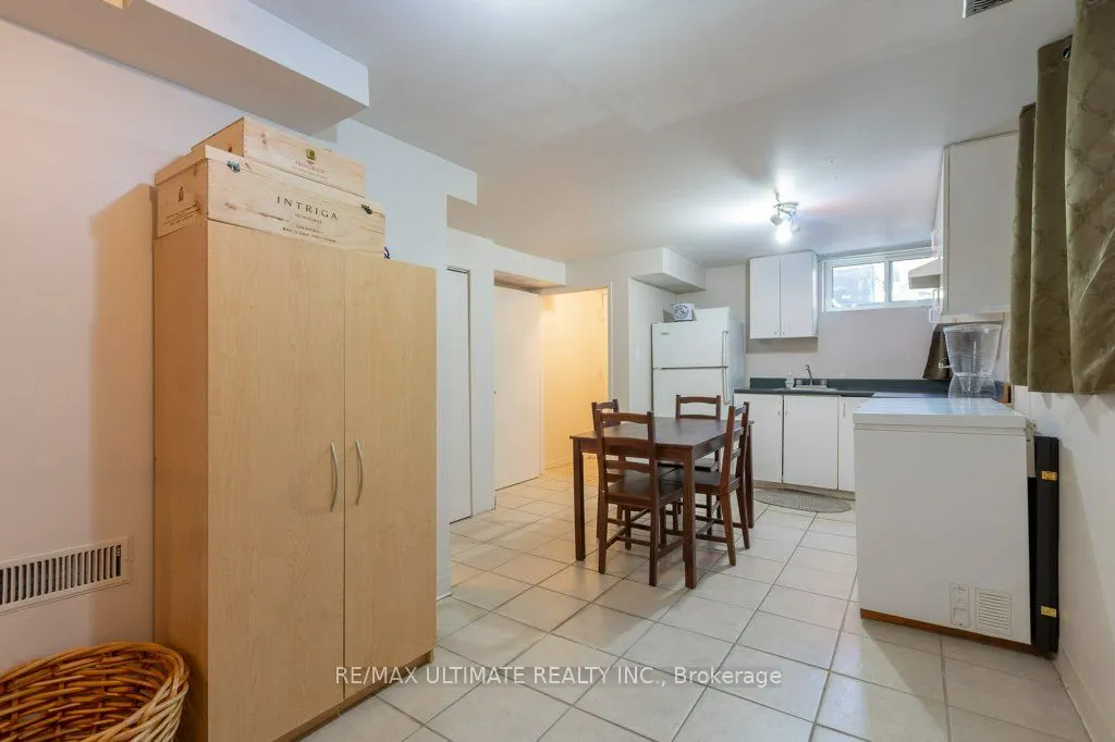 281 Boon Avenue