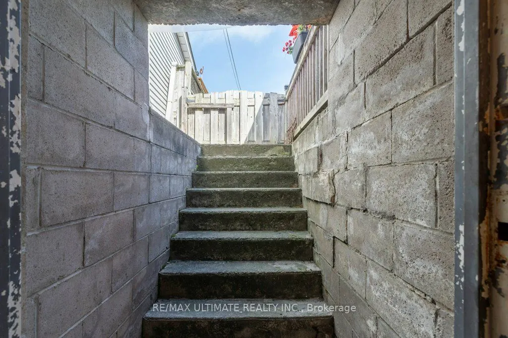 281 Boon Avenue
