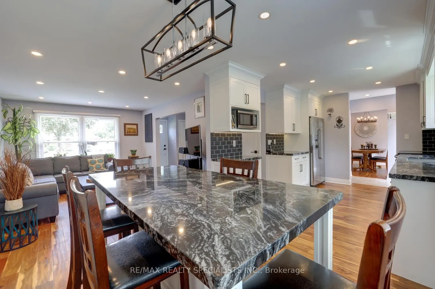 2574 Homelands Drive