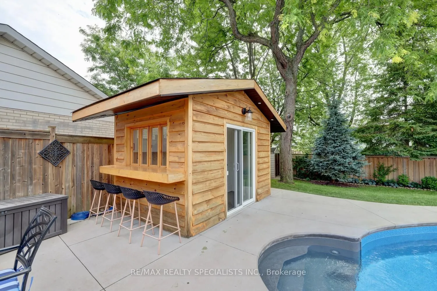 2574 Homelands Drive