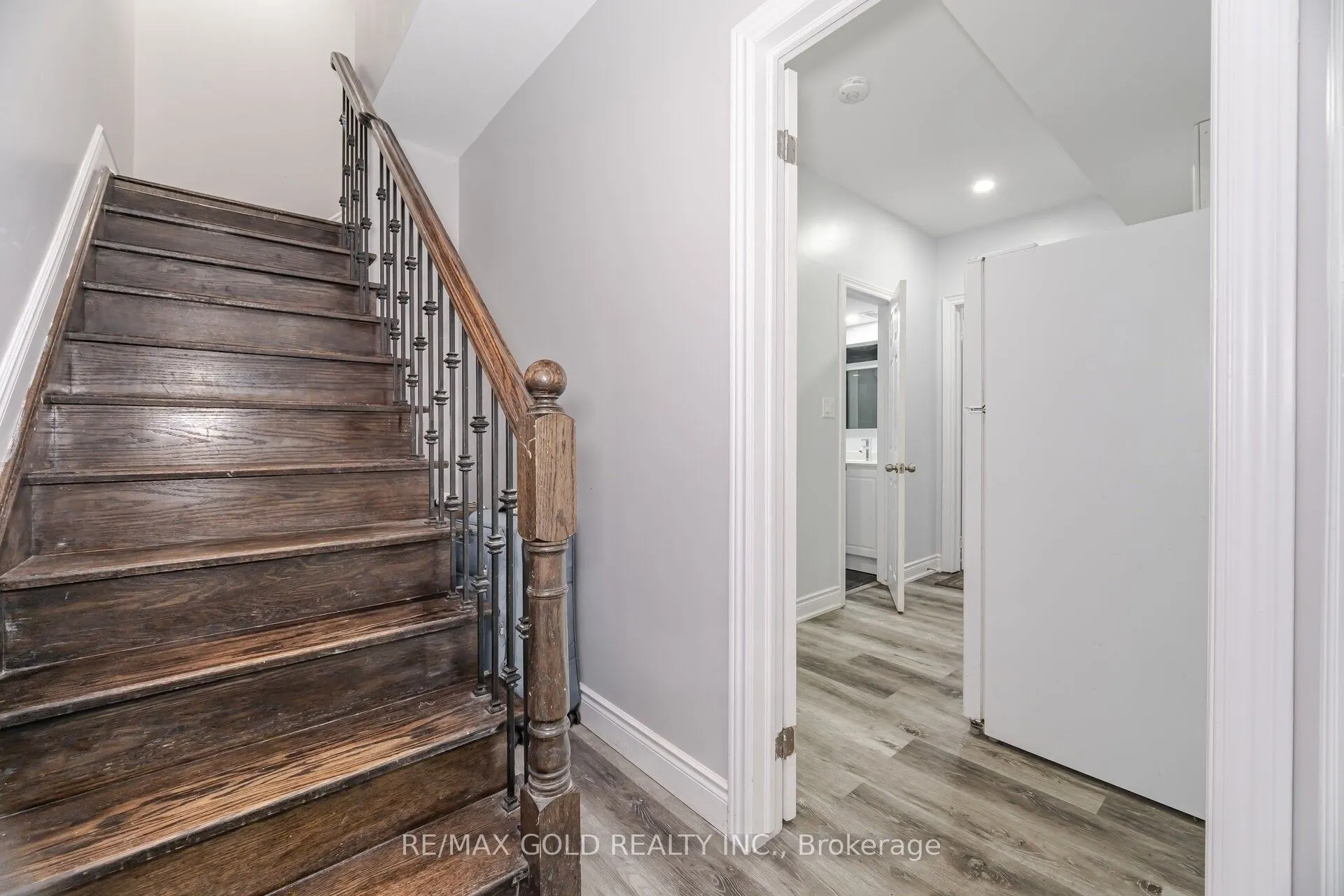 2 Belleville Drive