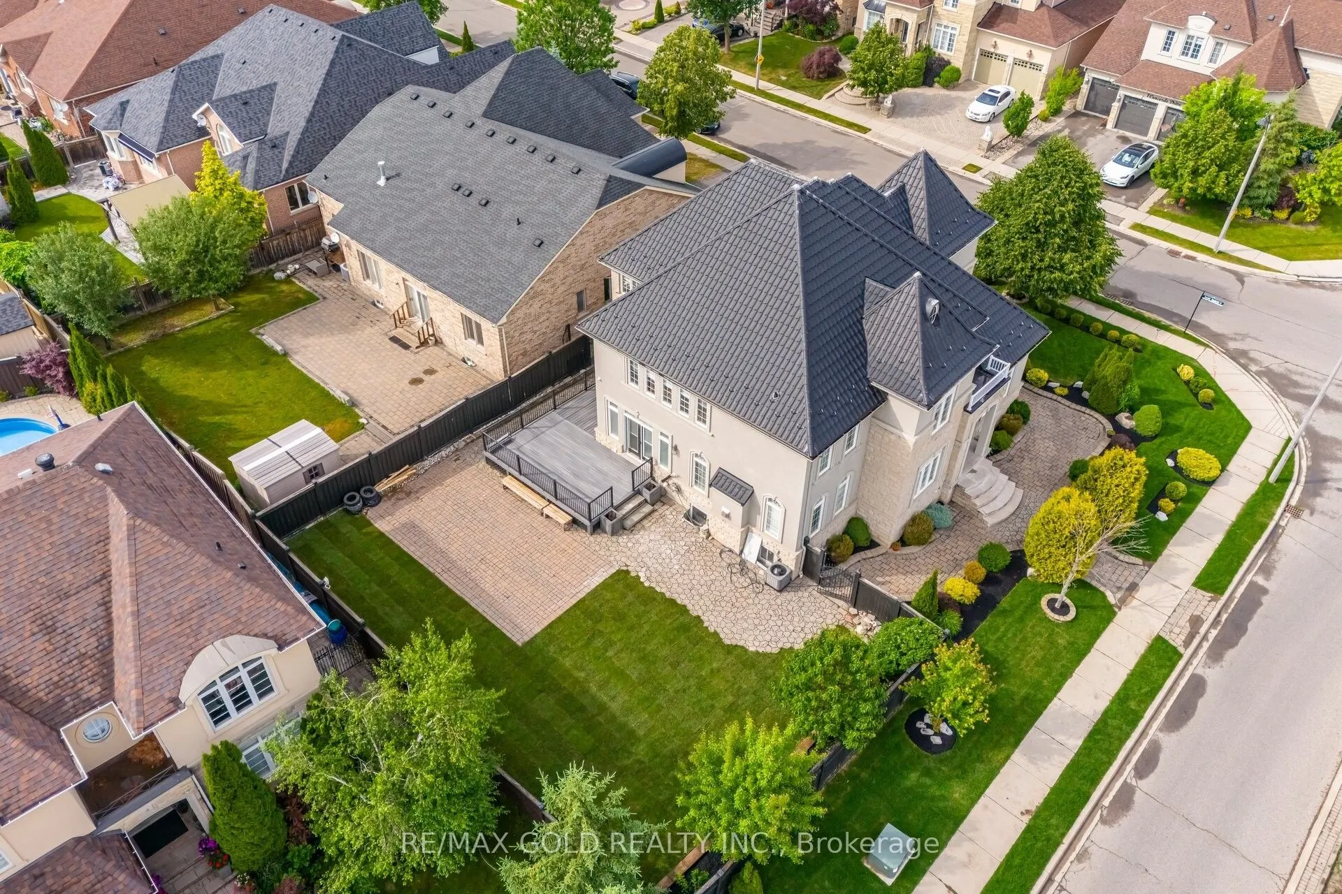 2 Belleville Drive