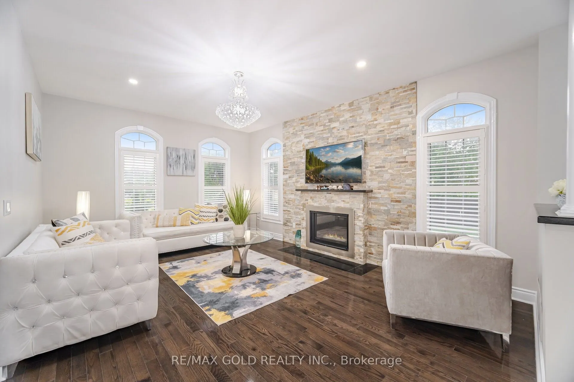 2 Belleville Drive