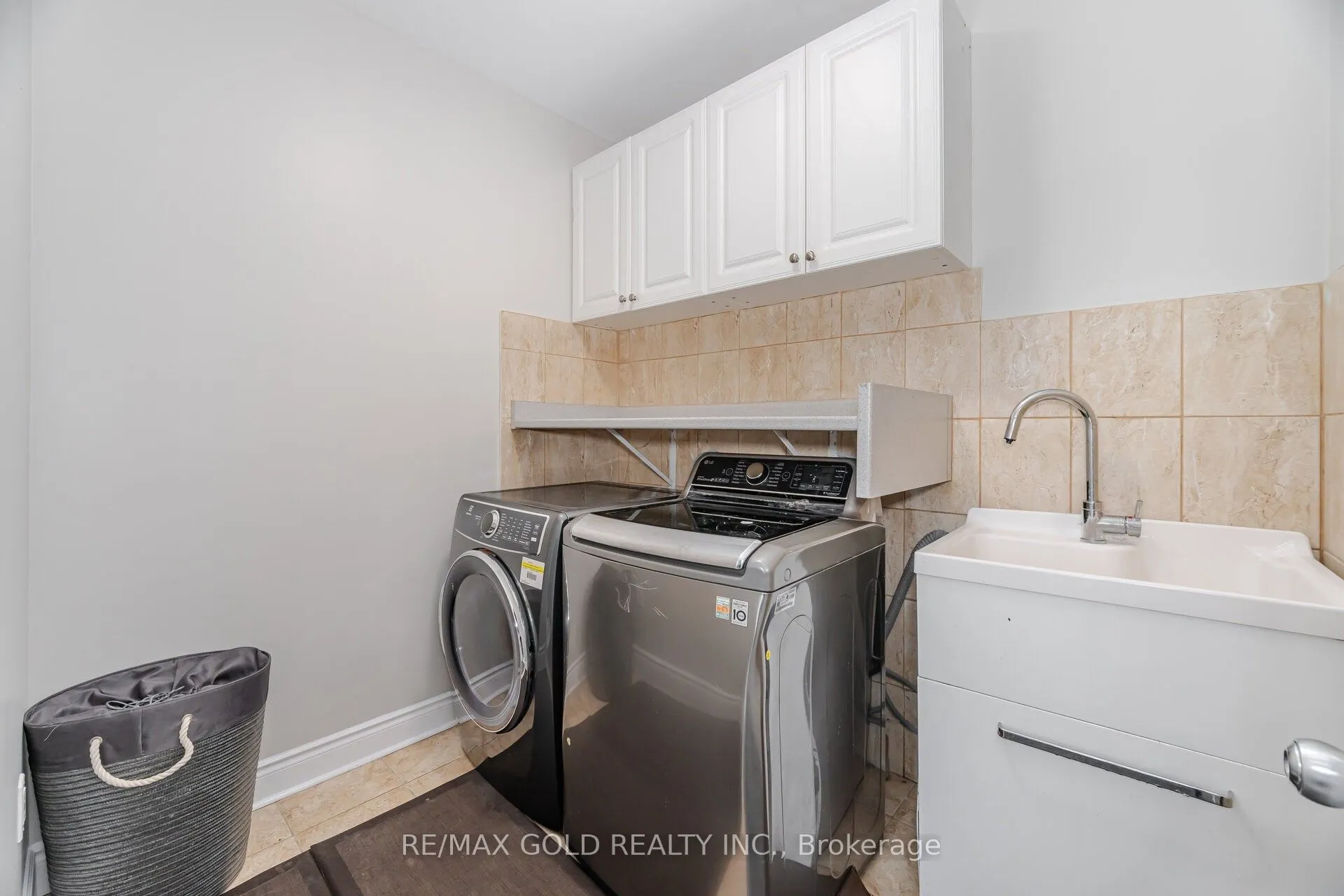 2 Belleville Drive