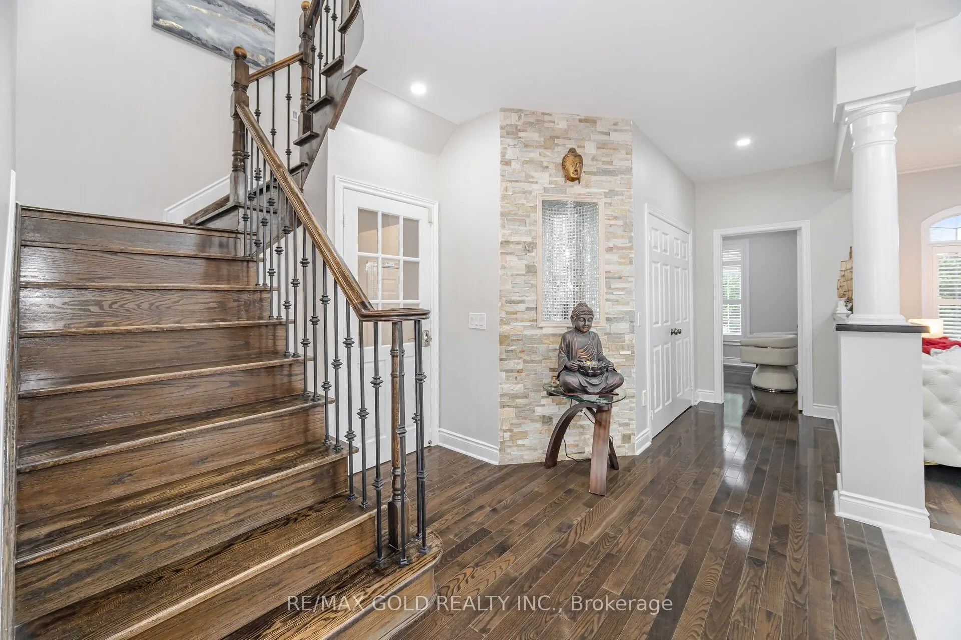 2 Belleville Drive
