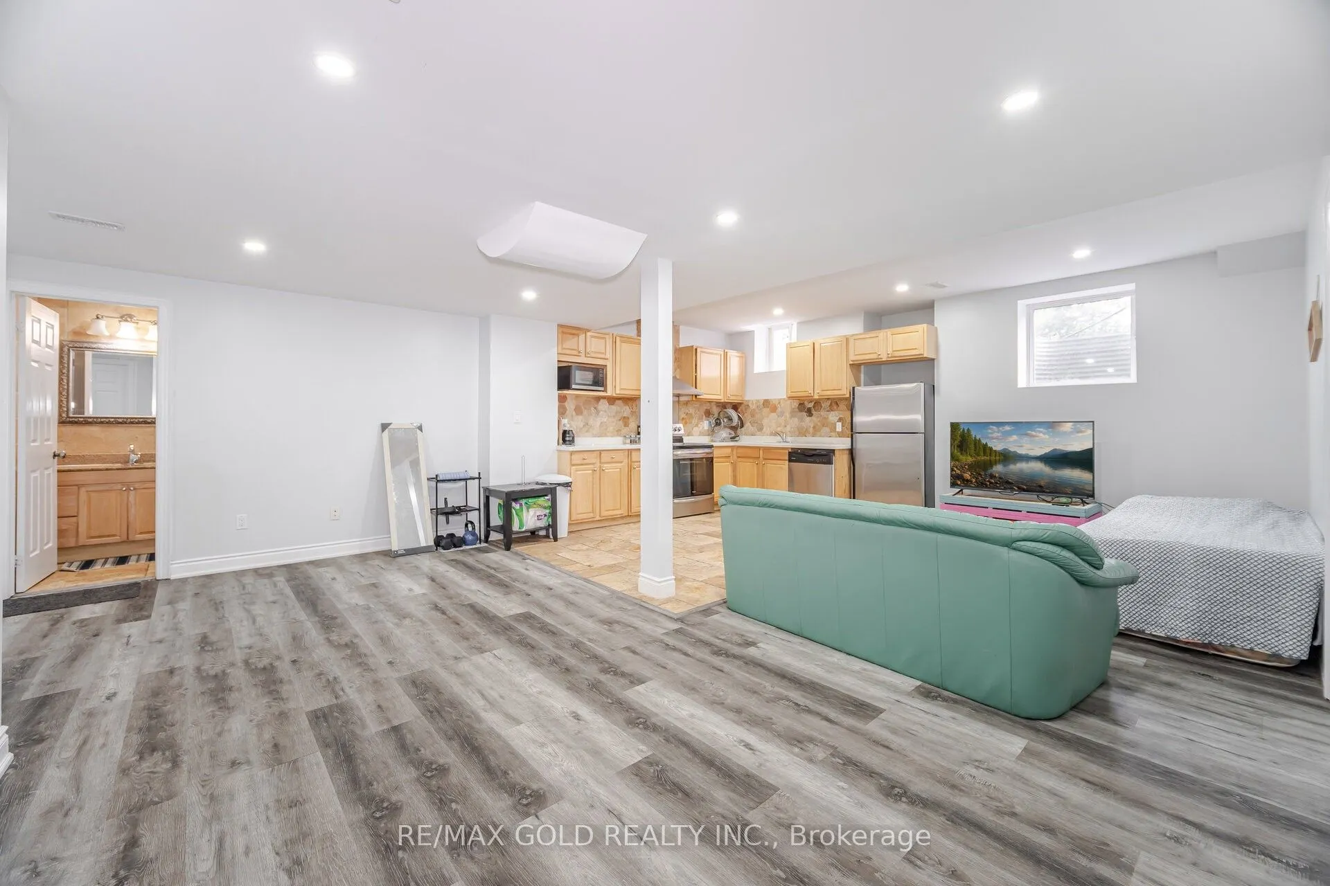 2 Belleville Drive