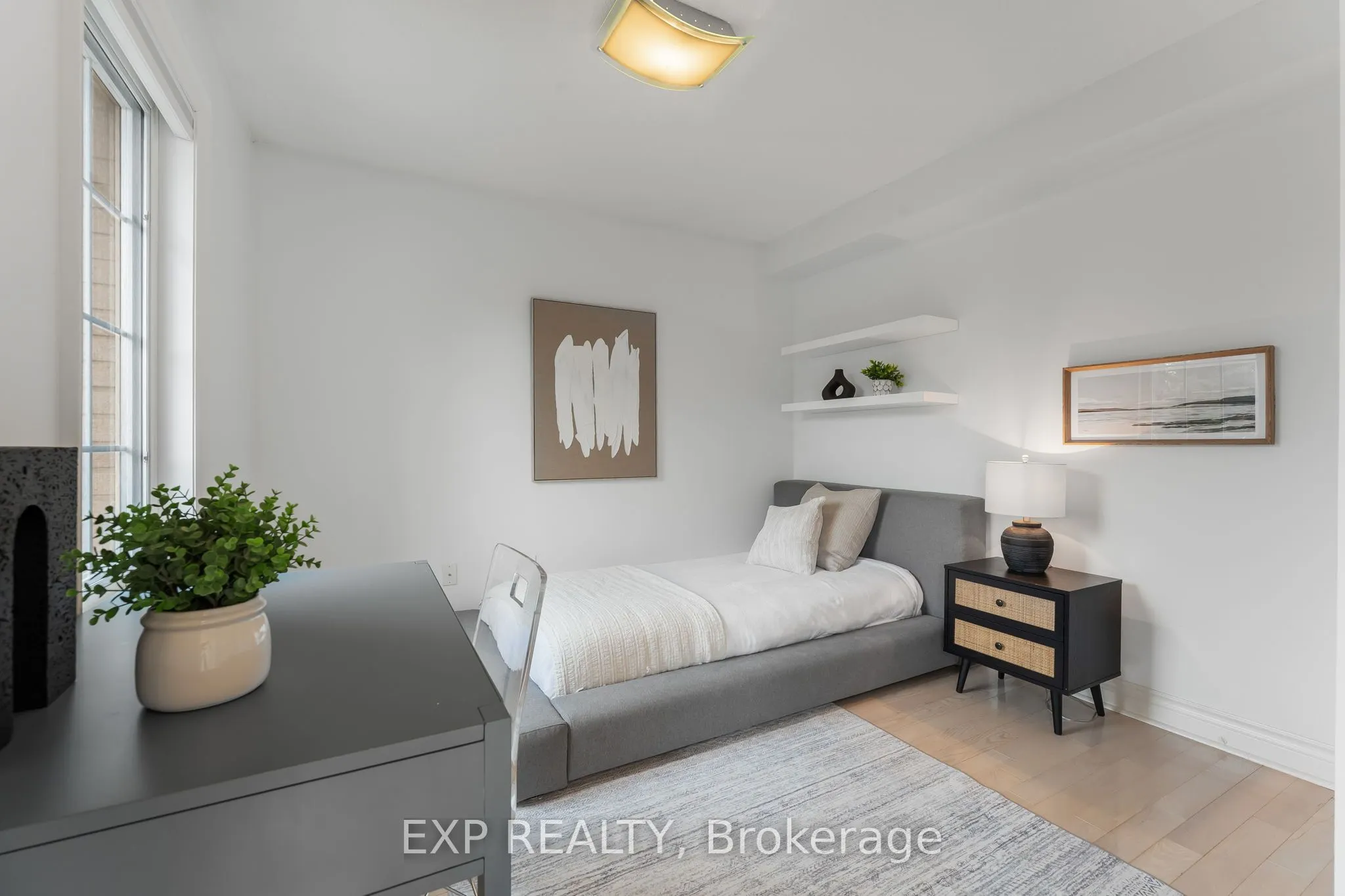 2000 Peak Place