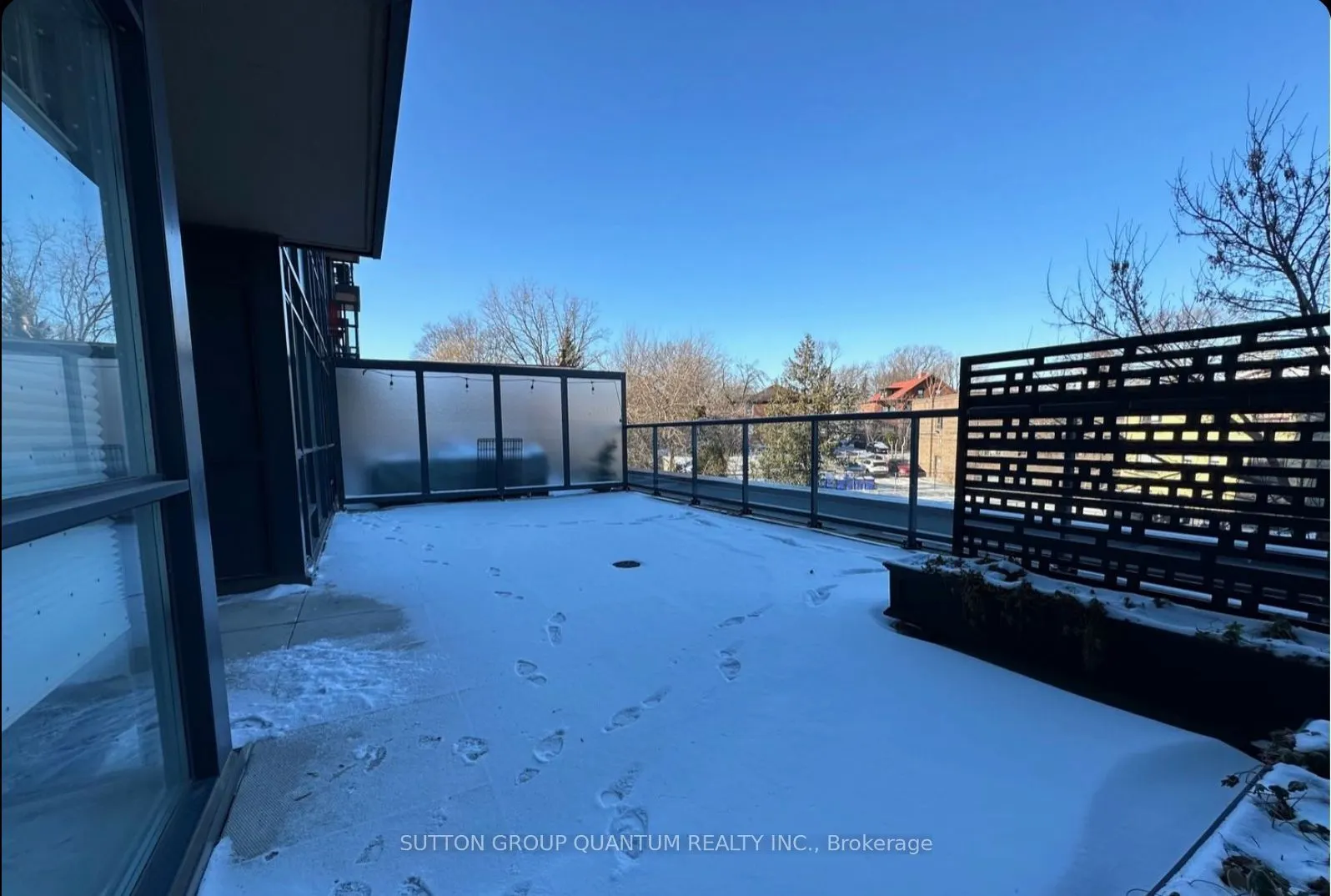 11 Superior Avenue, #216