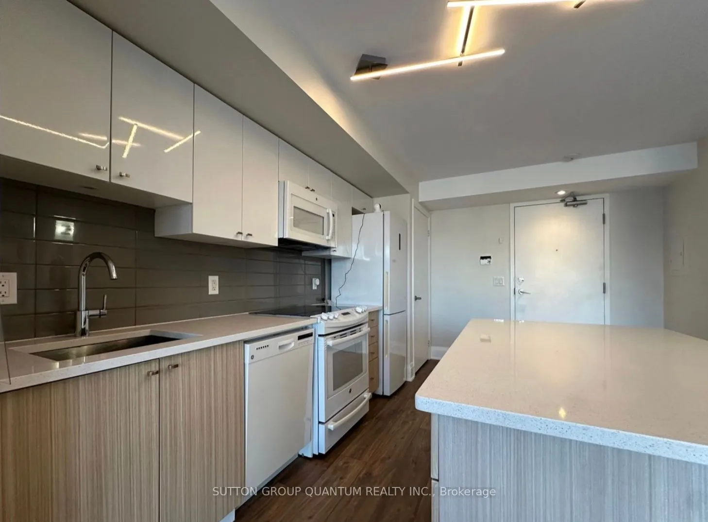 11 Superior Avenue, #216