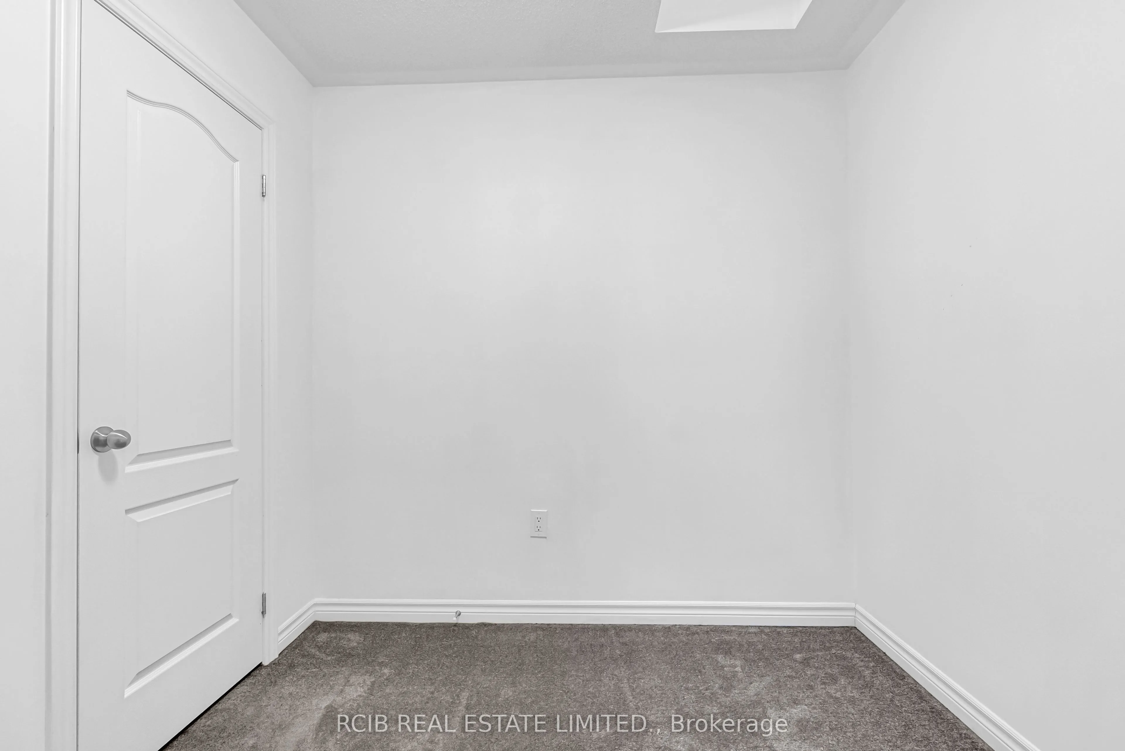 7 Tiveron Avenue